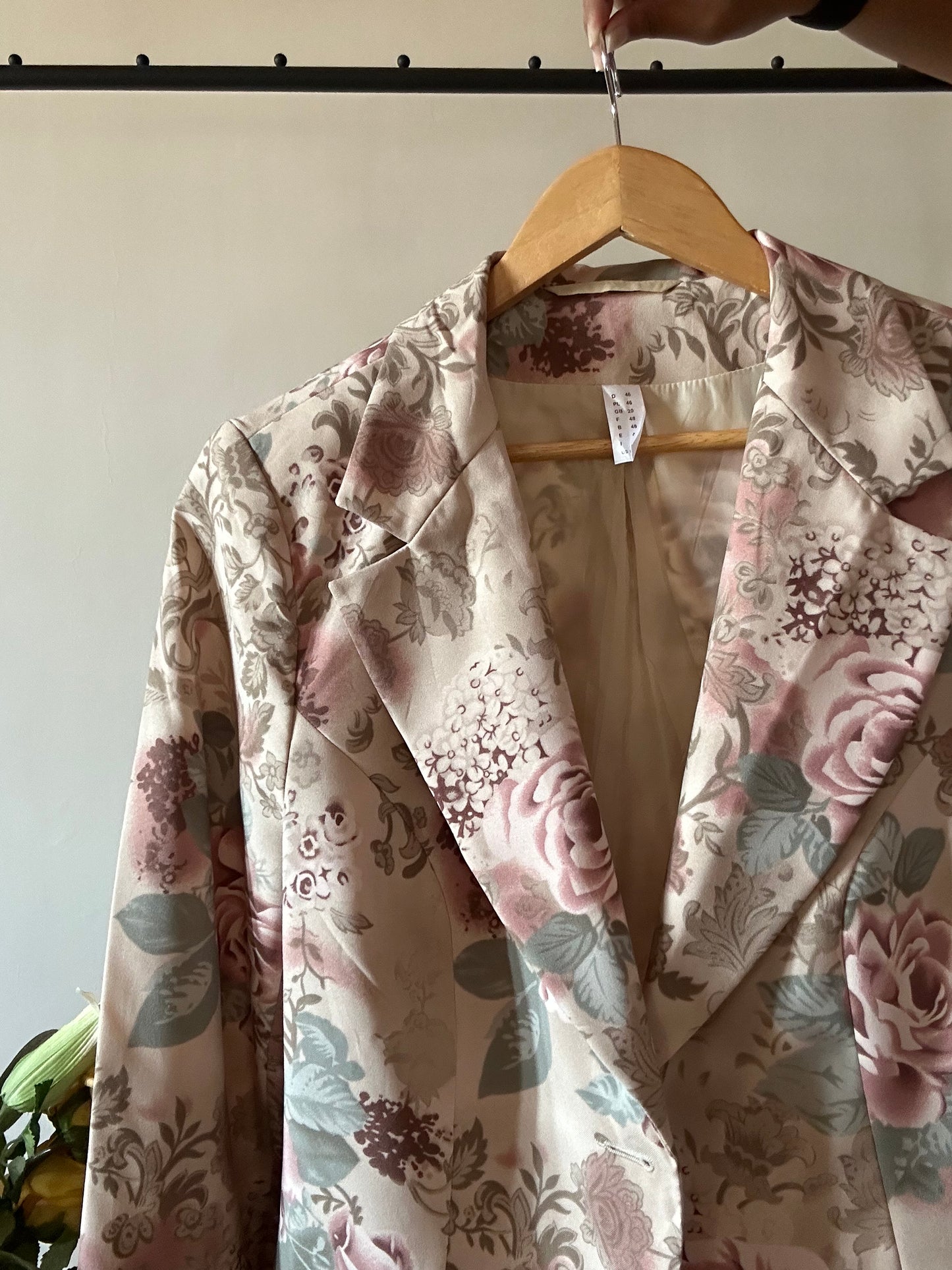 Abstract Vintage Floral Print Blazer