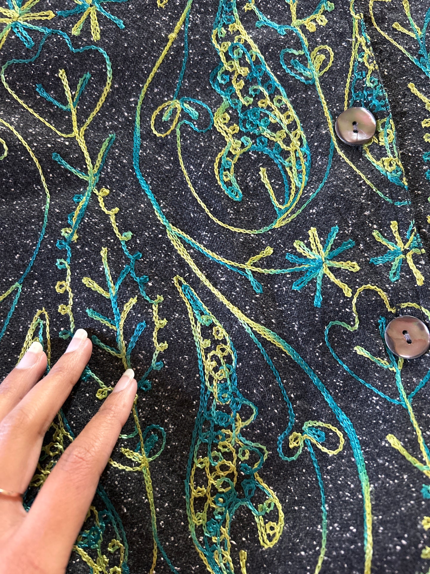Multiples Vintage All Embroidered Shaket
