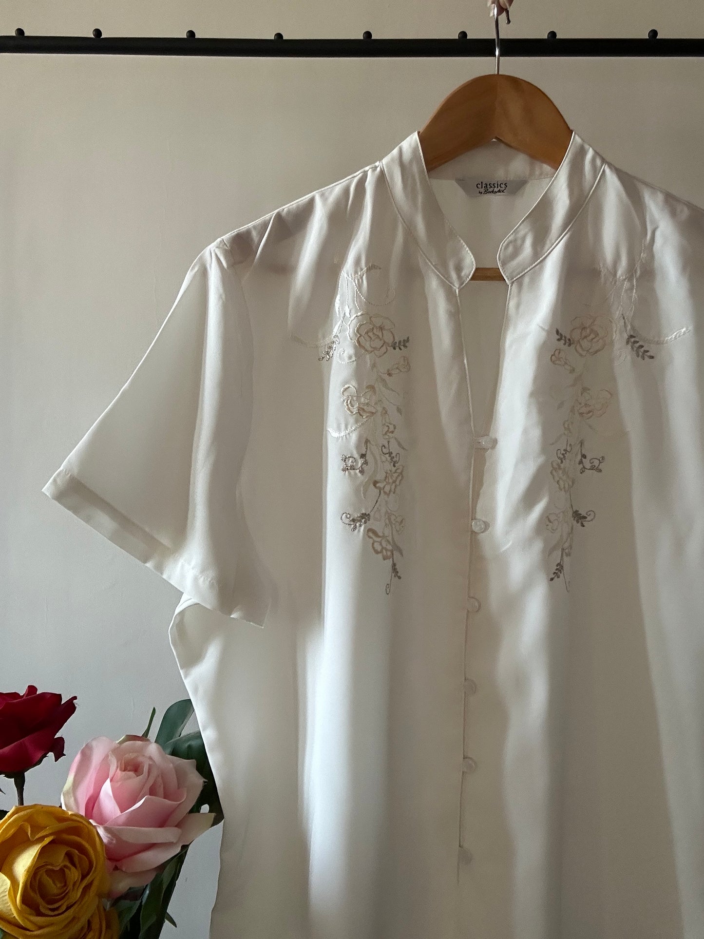 Chinese Neckline Vintage Embroidery Shirt