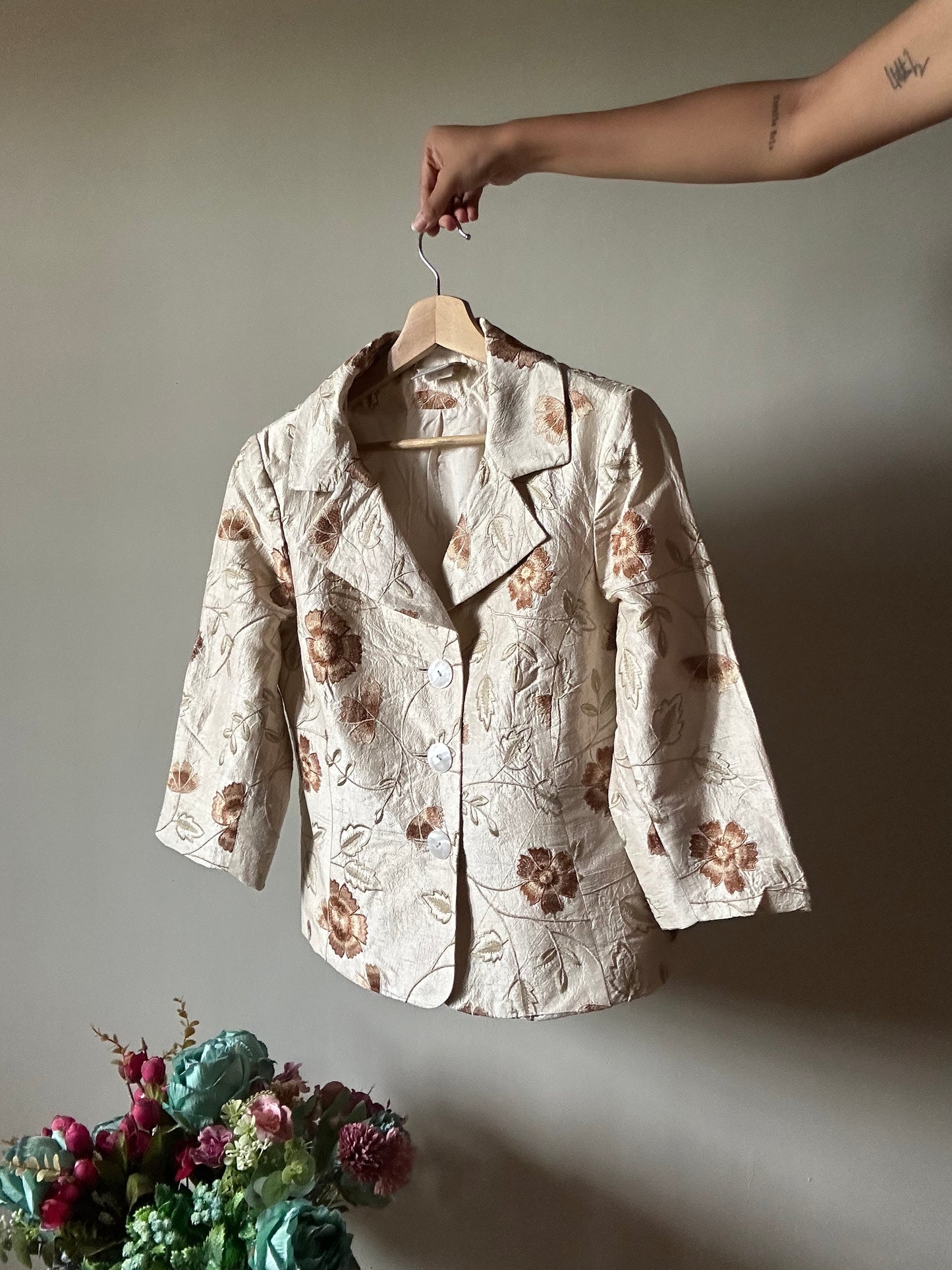 Madeleine Vintage All Embroidered Shaket
