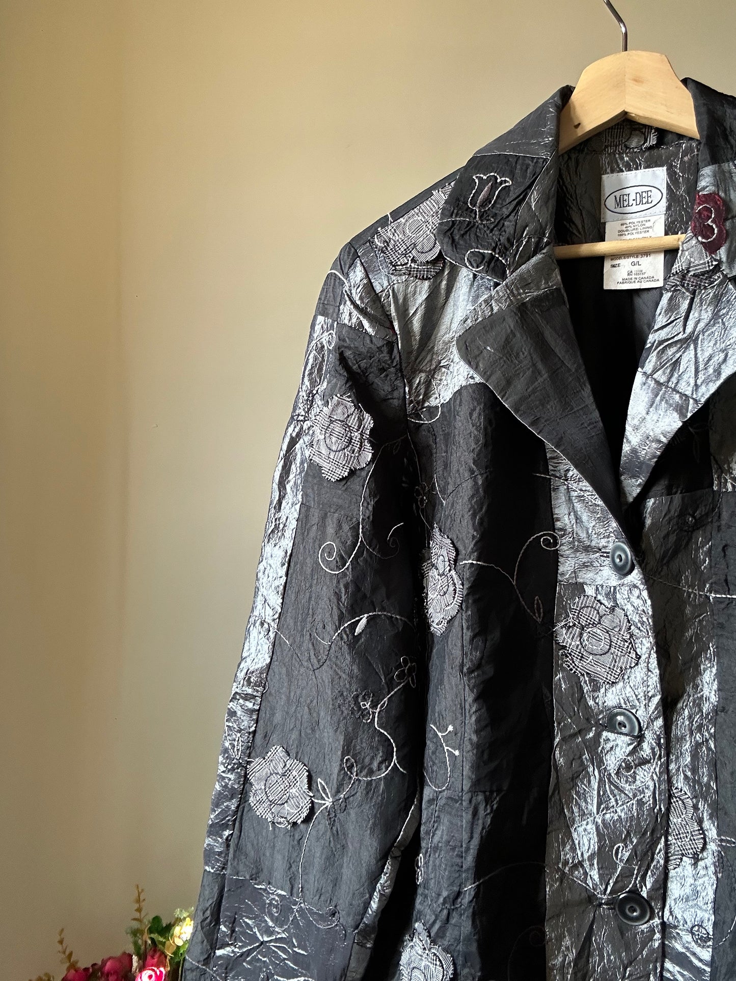 Mel-Dee Vintage Patchwork and Floral Detail Shaket