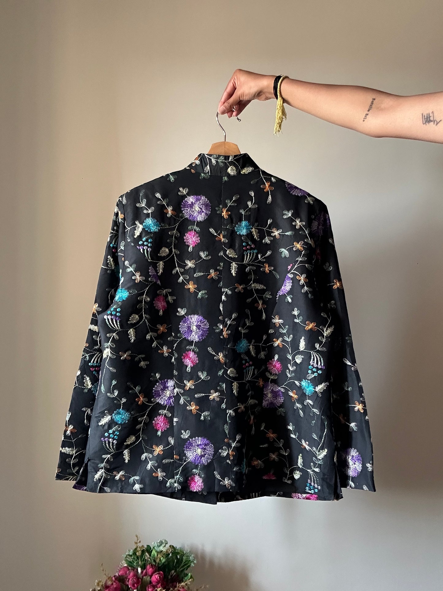 Vintage Dressbarn All Embroidered Shaket