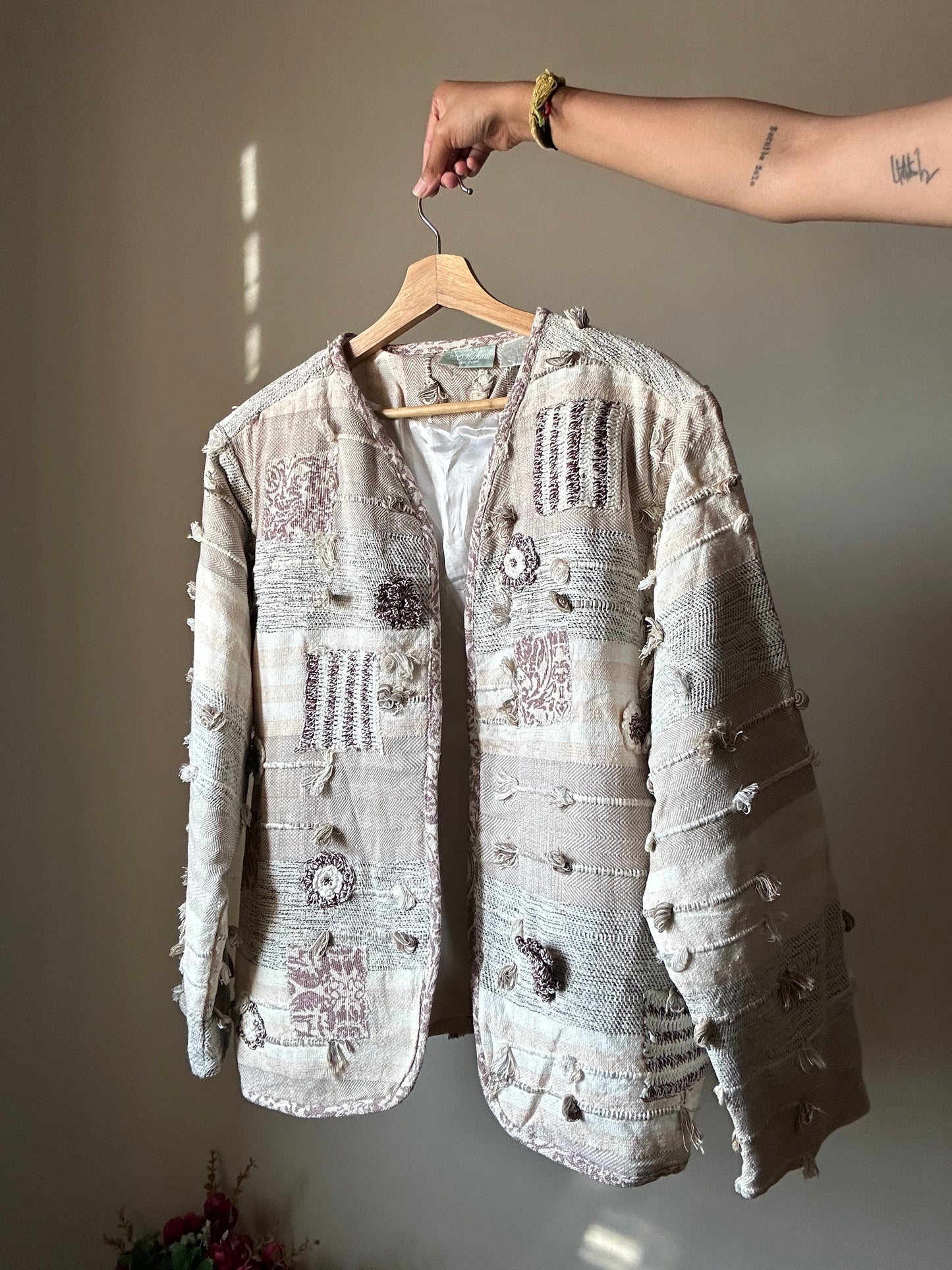 Vintage 220 Hickoy All Weaved and Embroidered Shaket