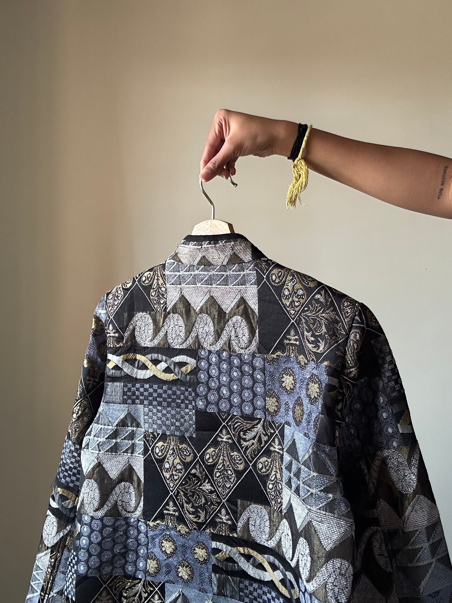 Dressbarn Vintage Shaket
