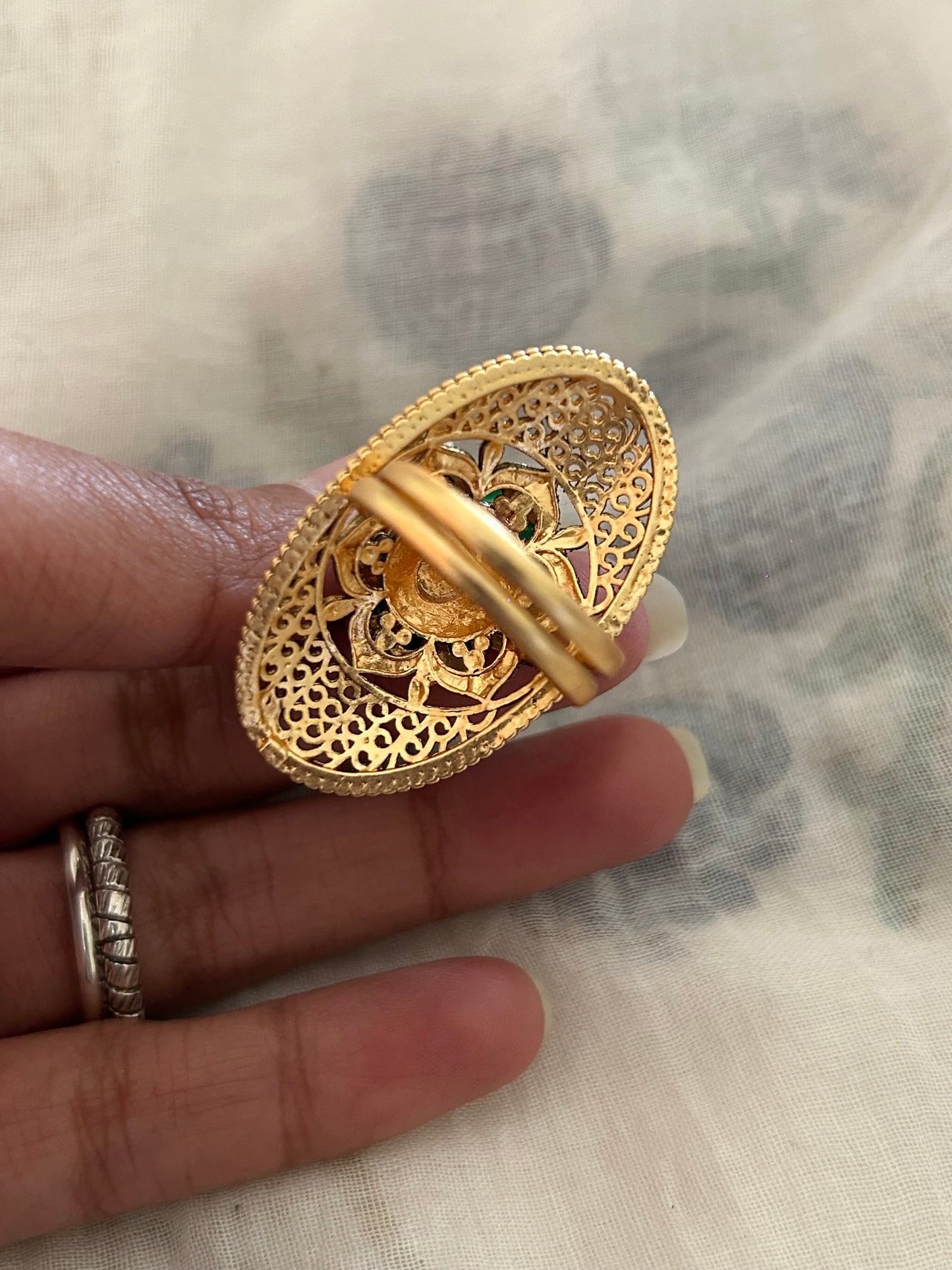 Idol Ring ( Peacock )