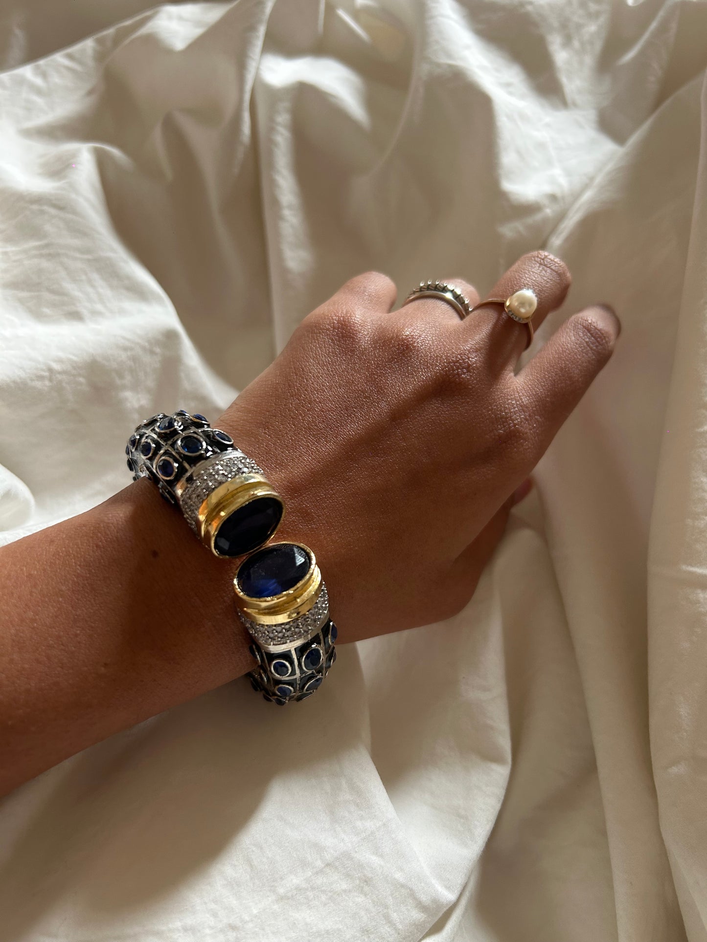 Blue Stone Setting Bracelet