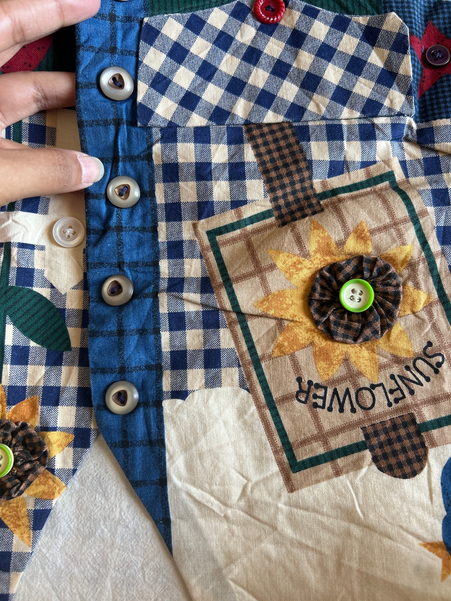 Cute Vintage Cotton Fabric Flower and Button Detail Vest