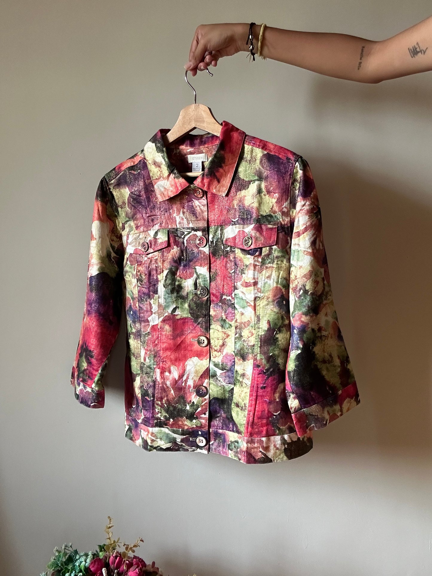 Chico’s Vintage Floral Shaket With Sheen