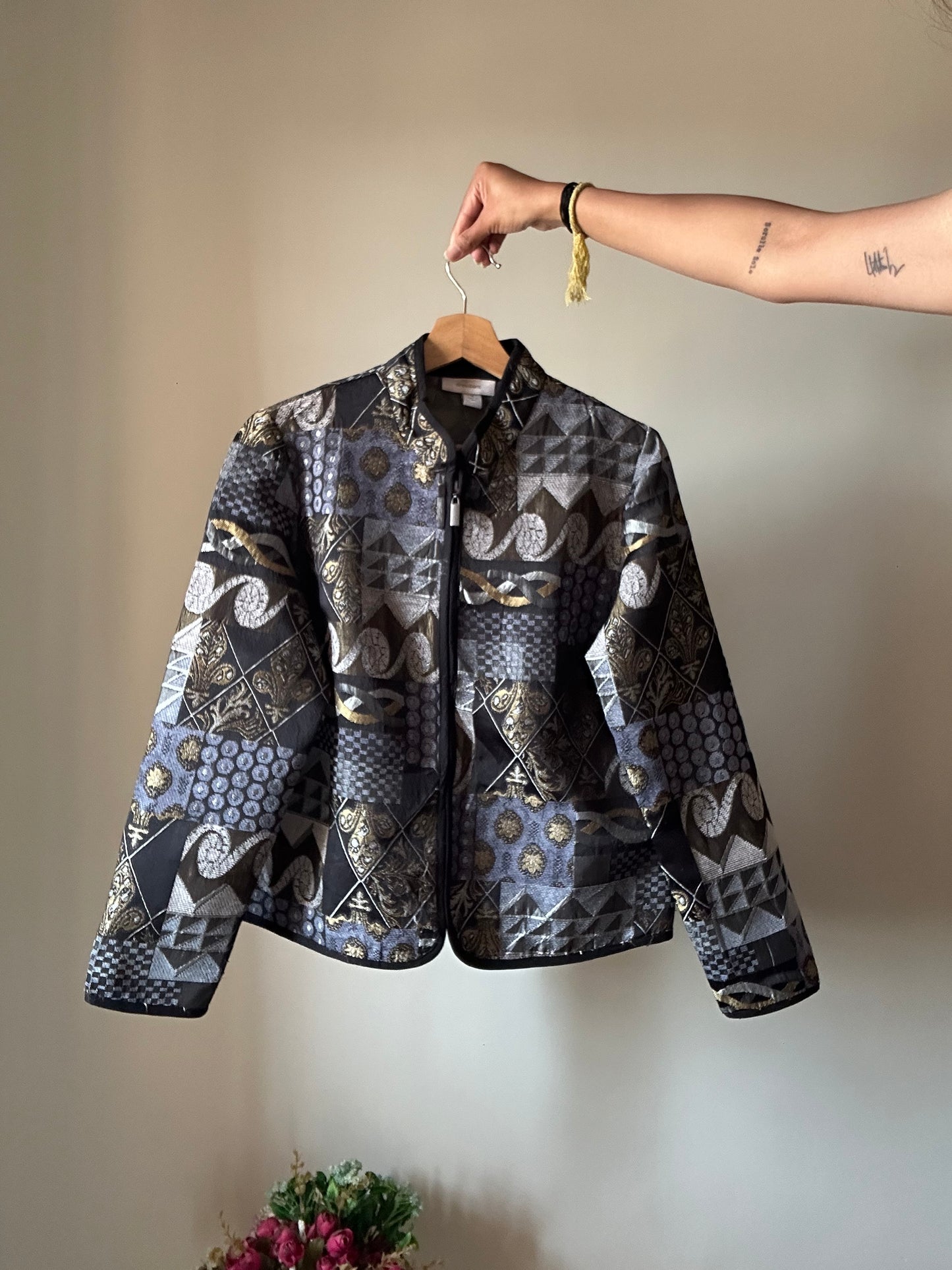 Dressbarn Vintage Shaket