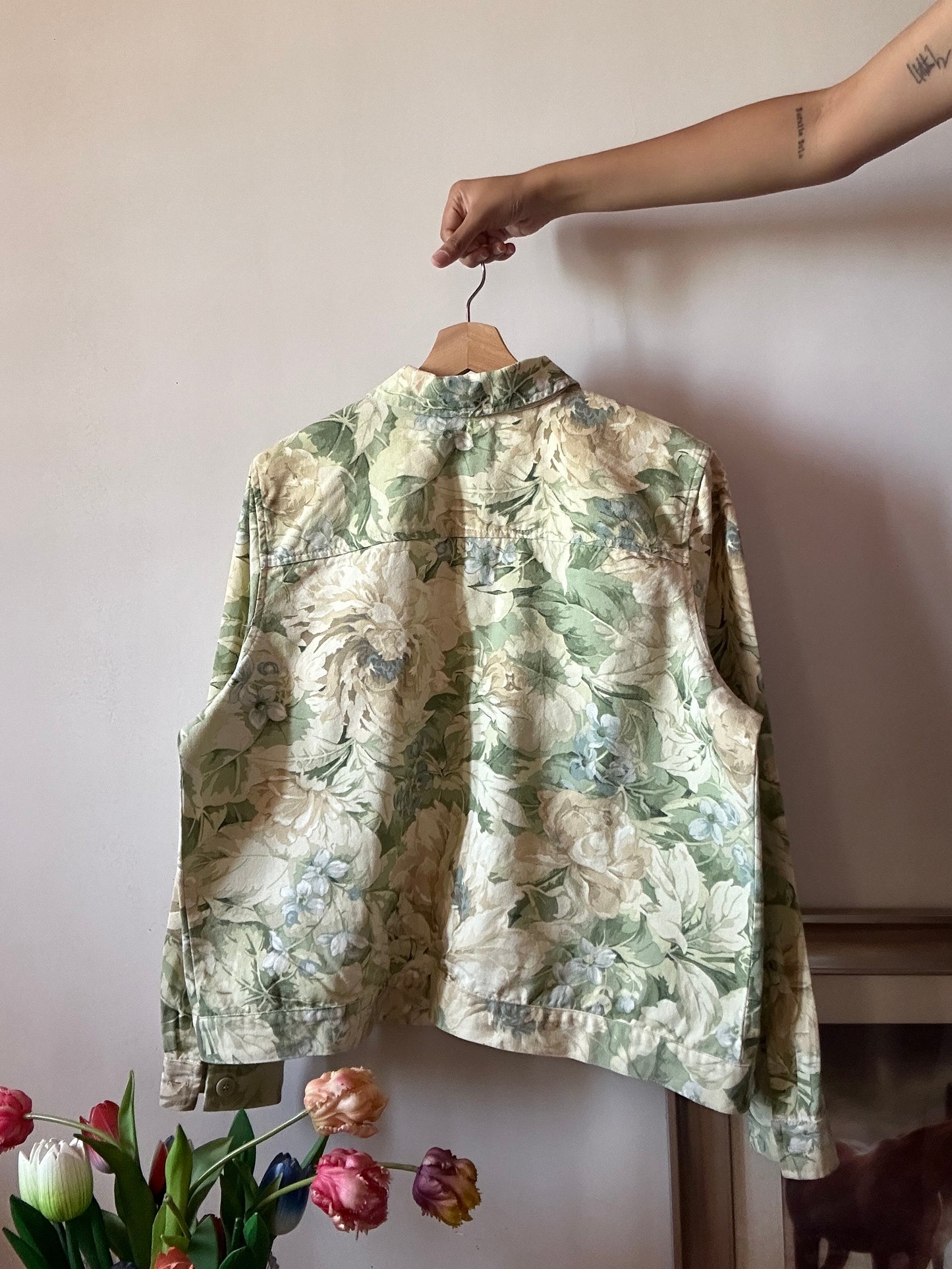 Coldwater Creek Vintage Floral Shaket