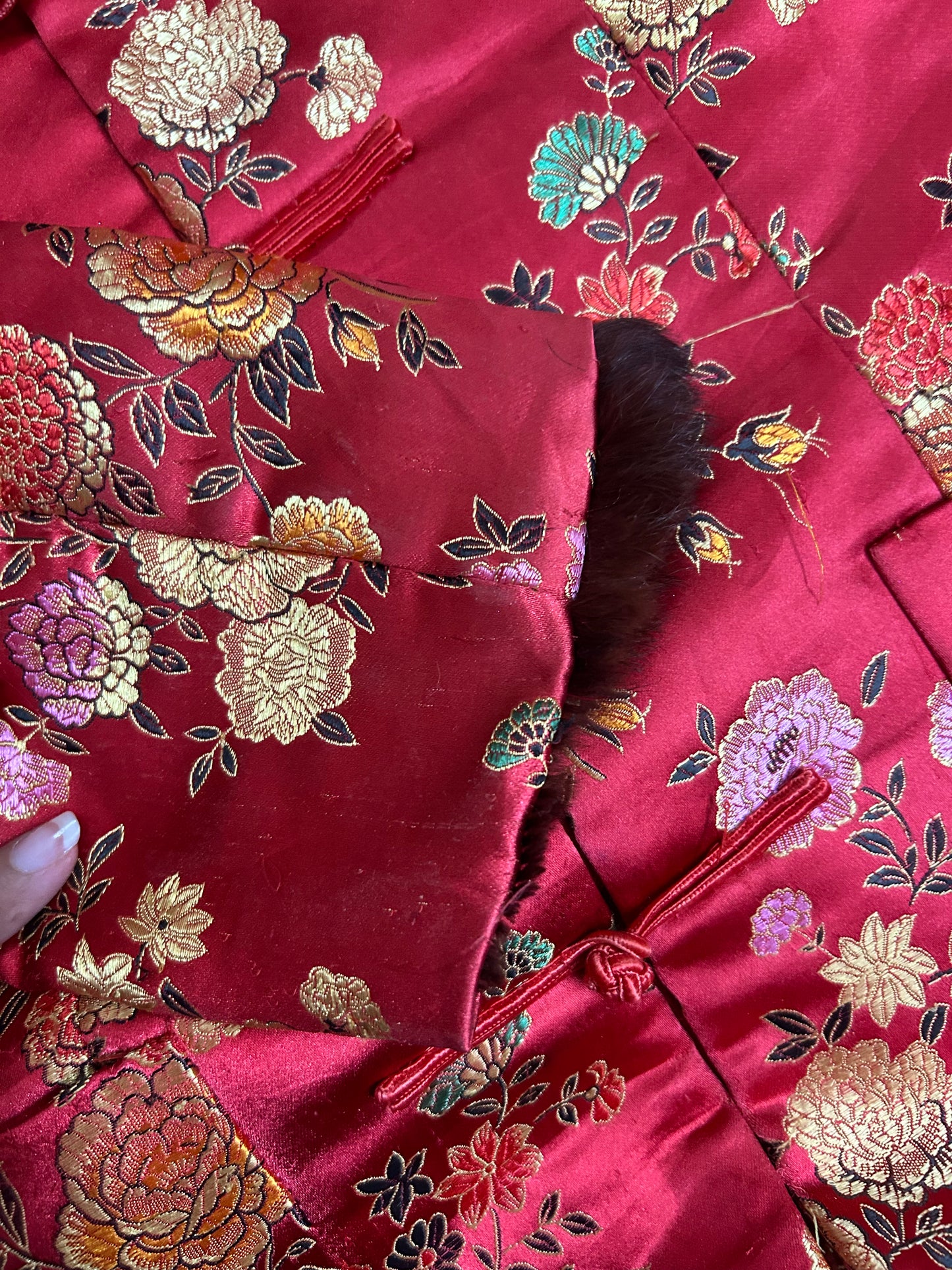 Vintage Chinese Brocade Frog Button Shaket