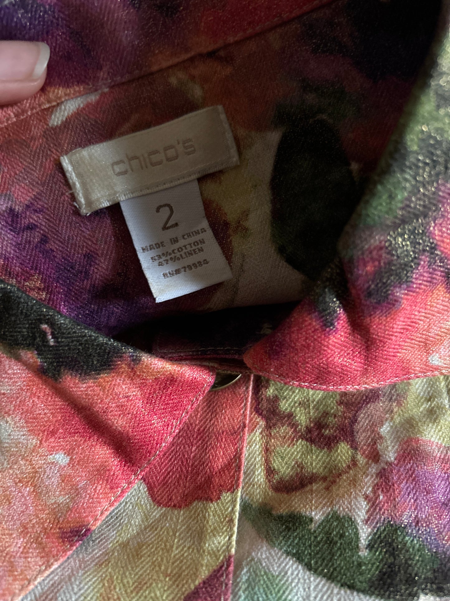 Chico’s Vintage Floral Shaket With Sheen