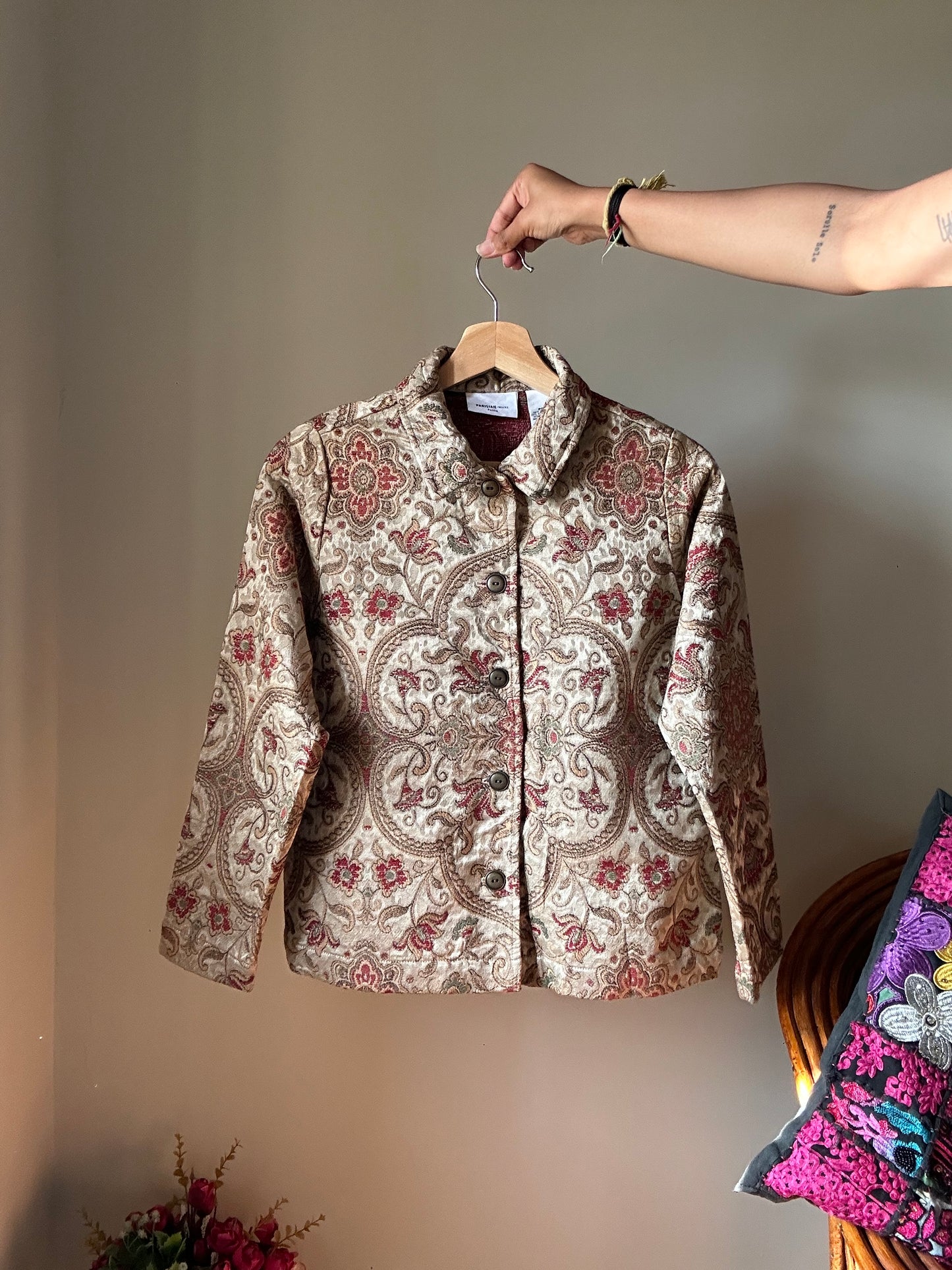 Parisian Vintage All Weaved Shaket