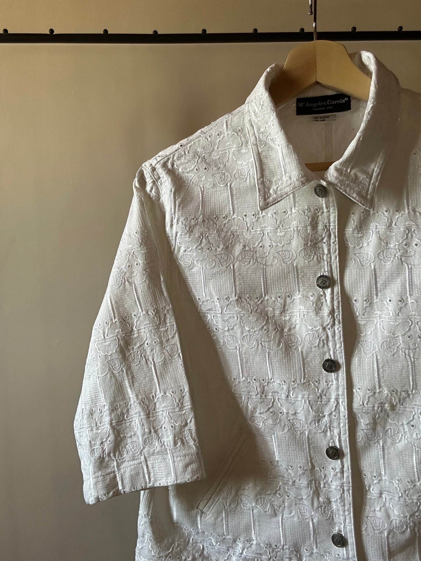 Vintage Ma Angeles garcía Embroidered Shaket