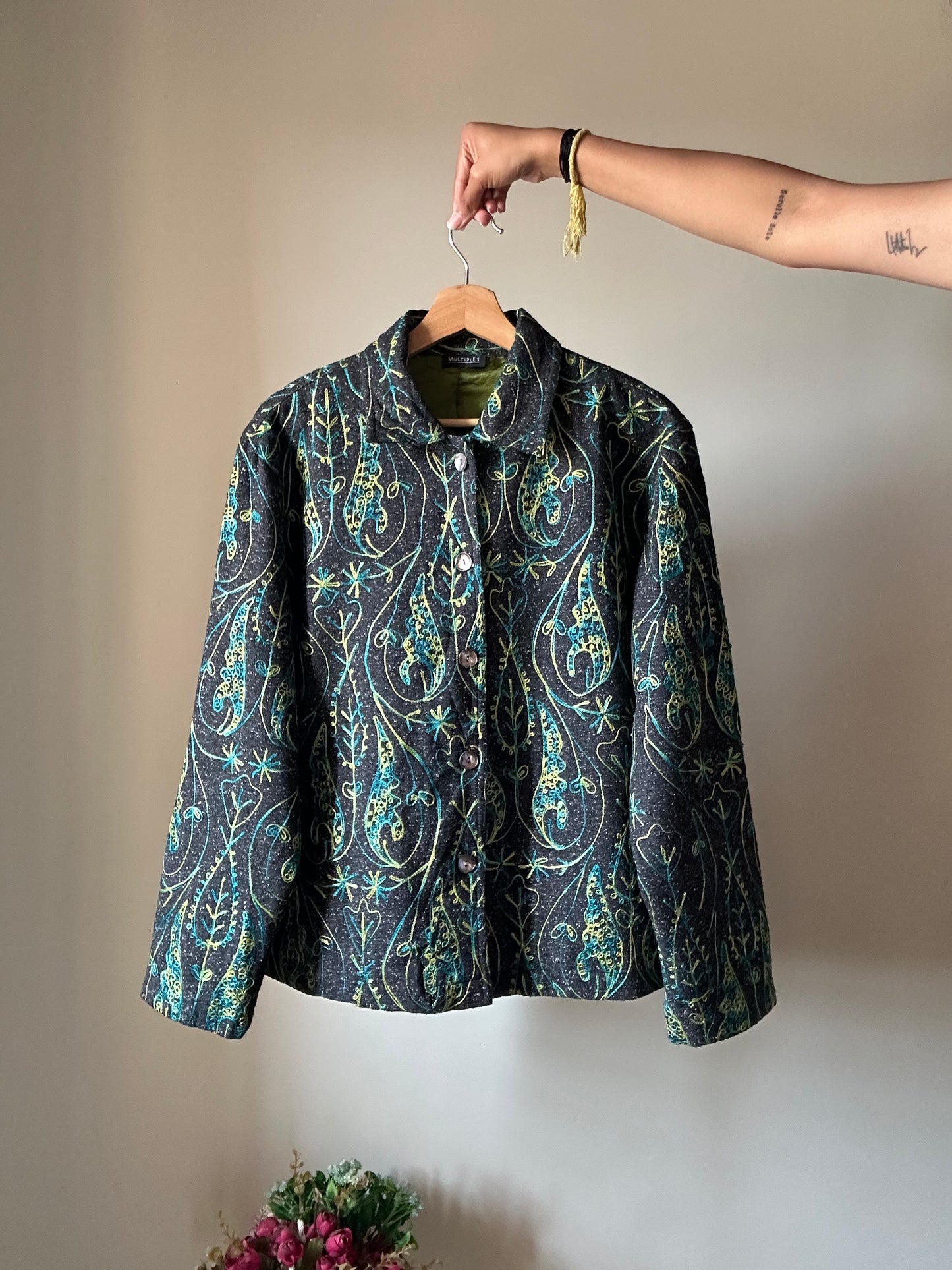 Multiples Vintage All Embroidered Shaket