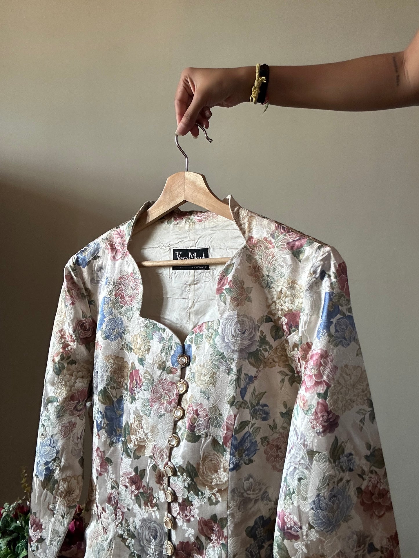 Vera Mont France Vintage Shaket