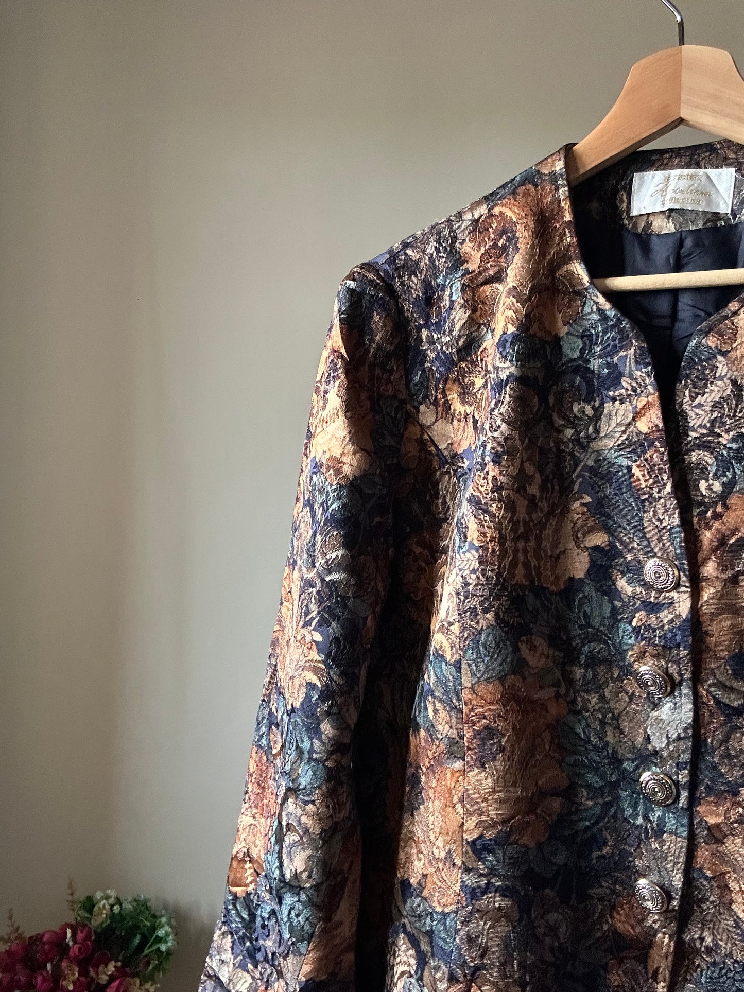 Vintage Heirloom Collection Blazer Style Shaket
