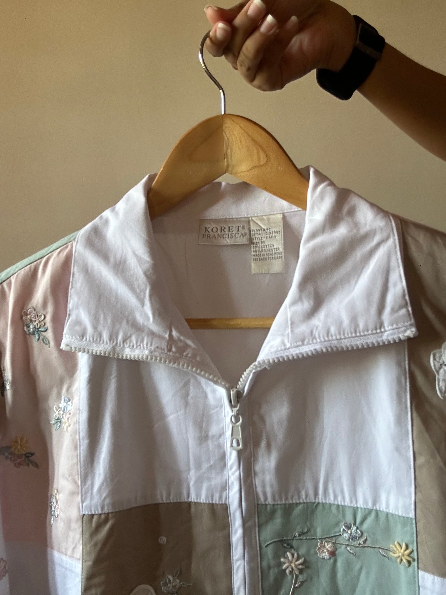 Koret Francisca Vintage Bomber Style Shaket With Floral Embroidery