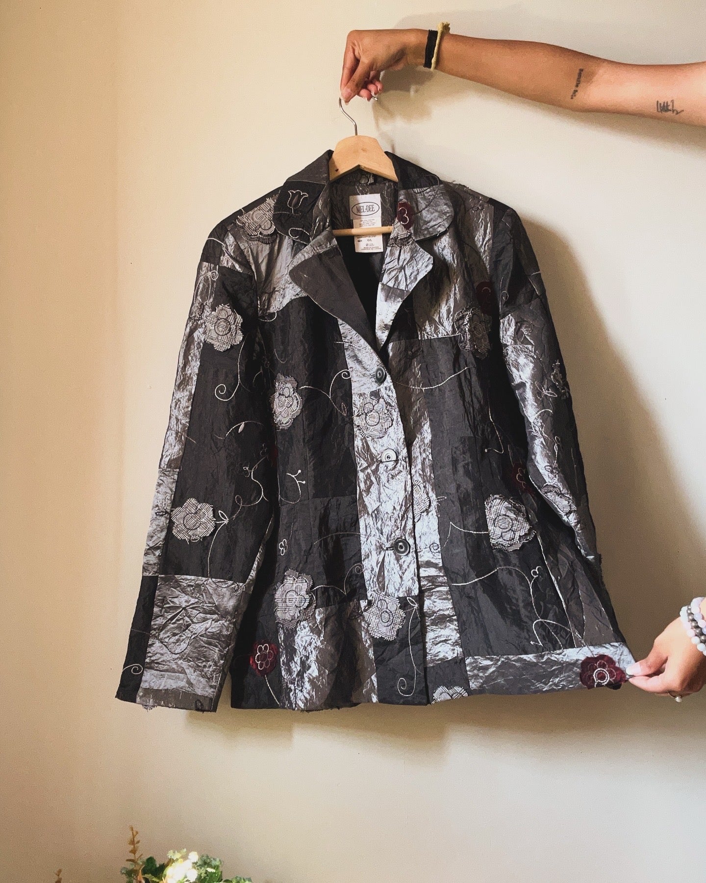 Mel-Dee Vintage Patchwork and Floral Detail Shaket
