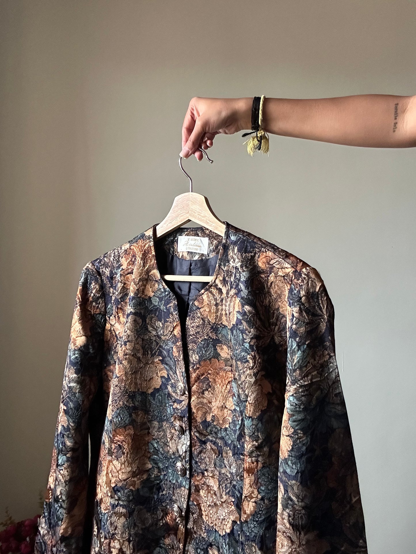 Vintage Heirloom Collection Blazer Style Shaket