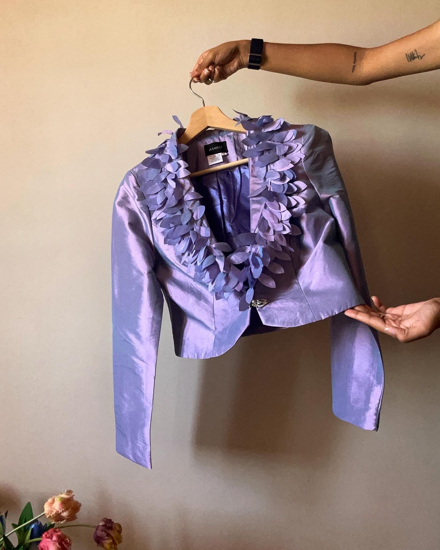 Vintage Ashro Cropped Exaggerated Coller Blazer