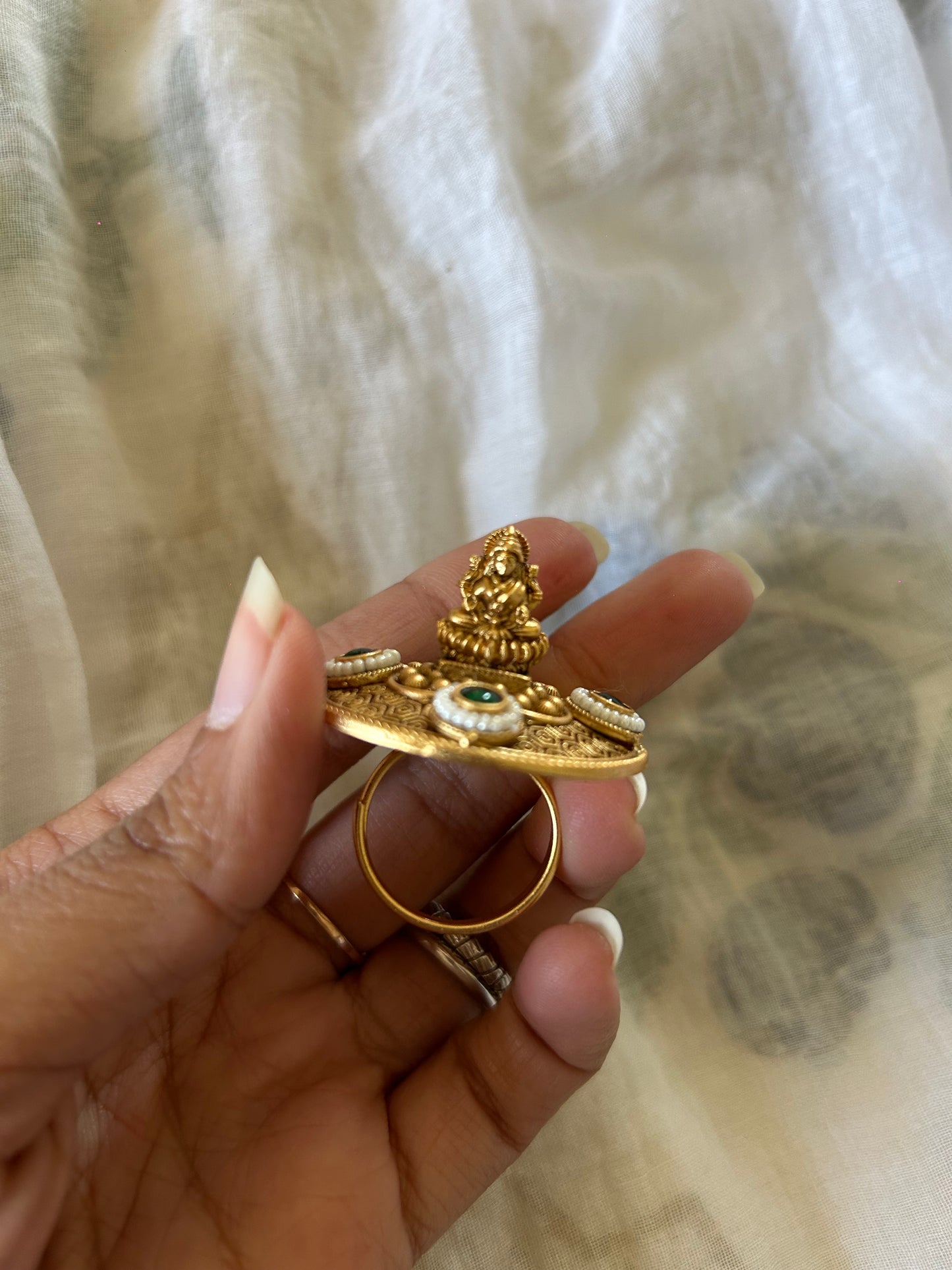 Idol Ring ( Lakshami Ji )