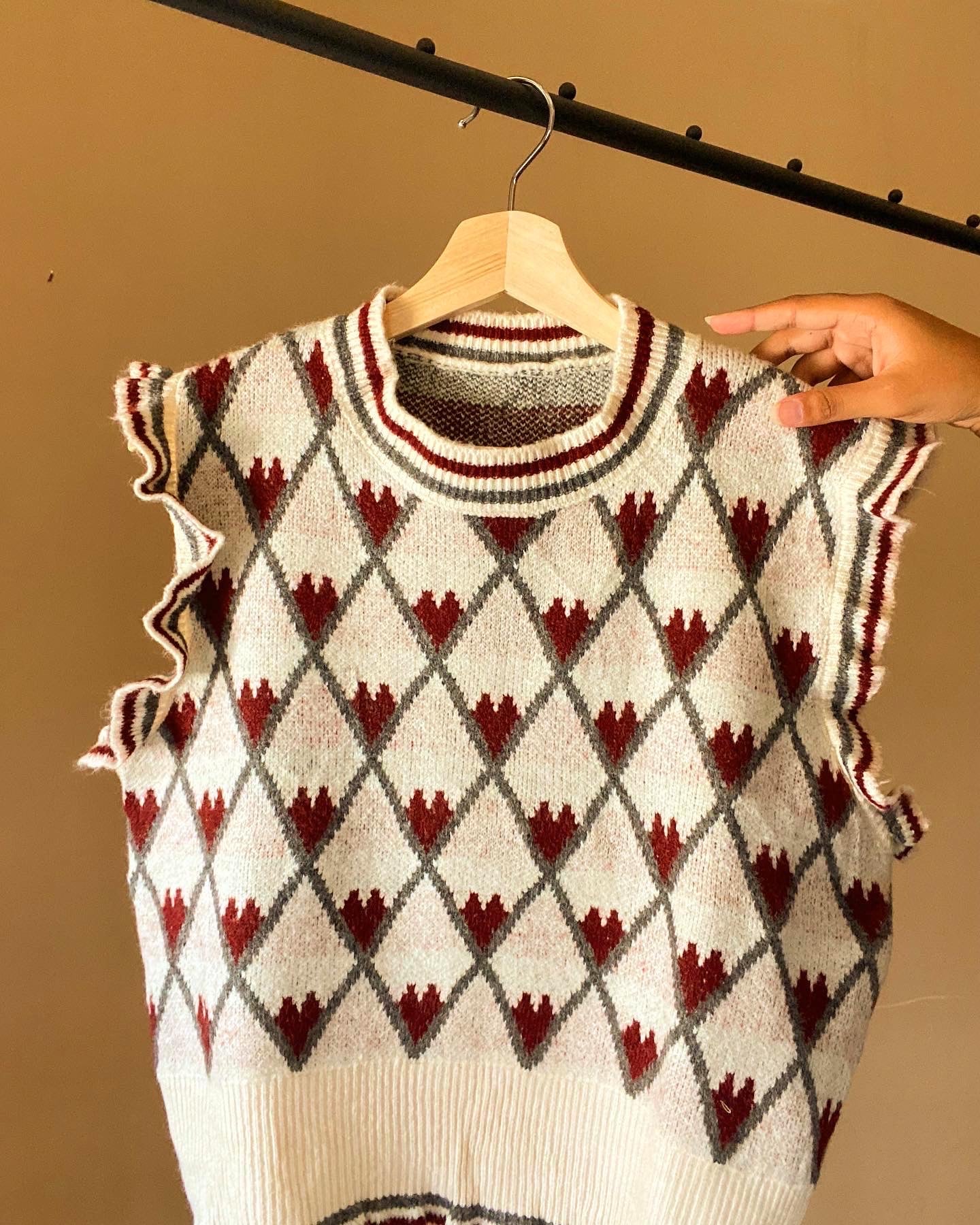 Ruffle Detailed Vintage Sweater Vest