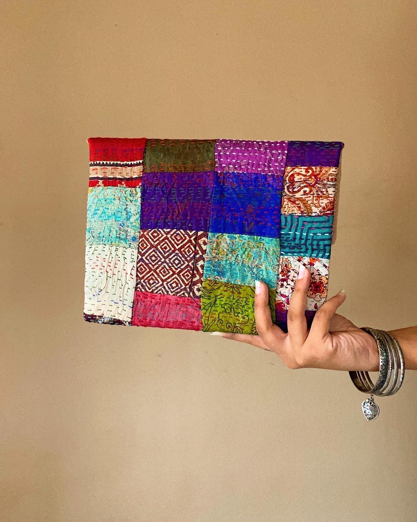 Kamal 2 Pouch
