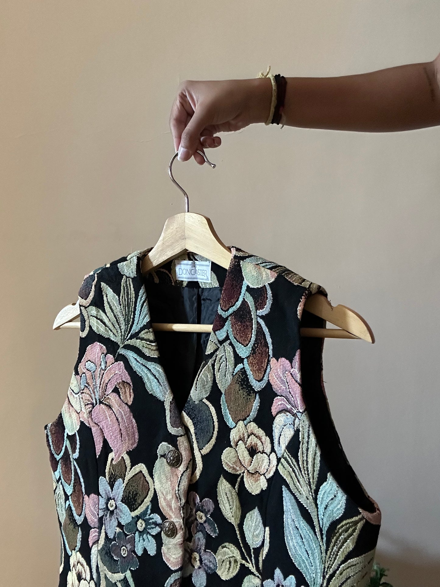 Vintage Doncaster Jacquard Floral Vest
