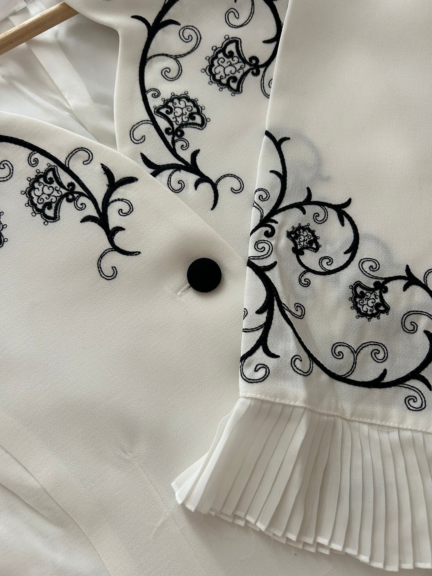 Plaza South Vintage Embroidered Jacket With Pleated Sleeves