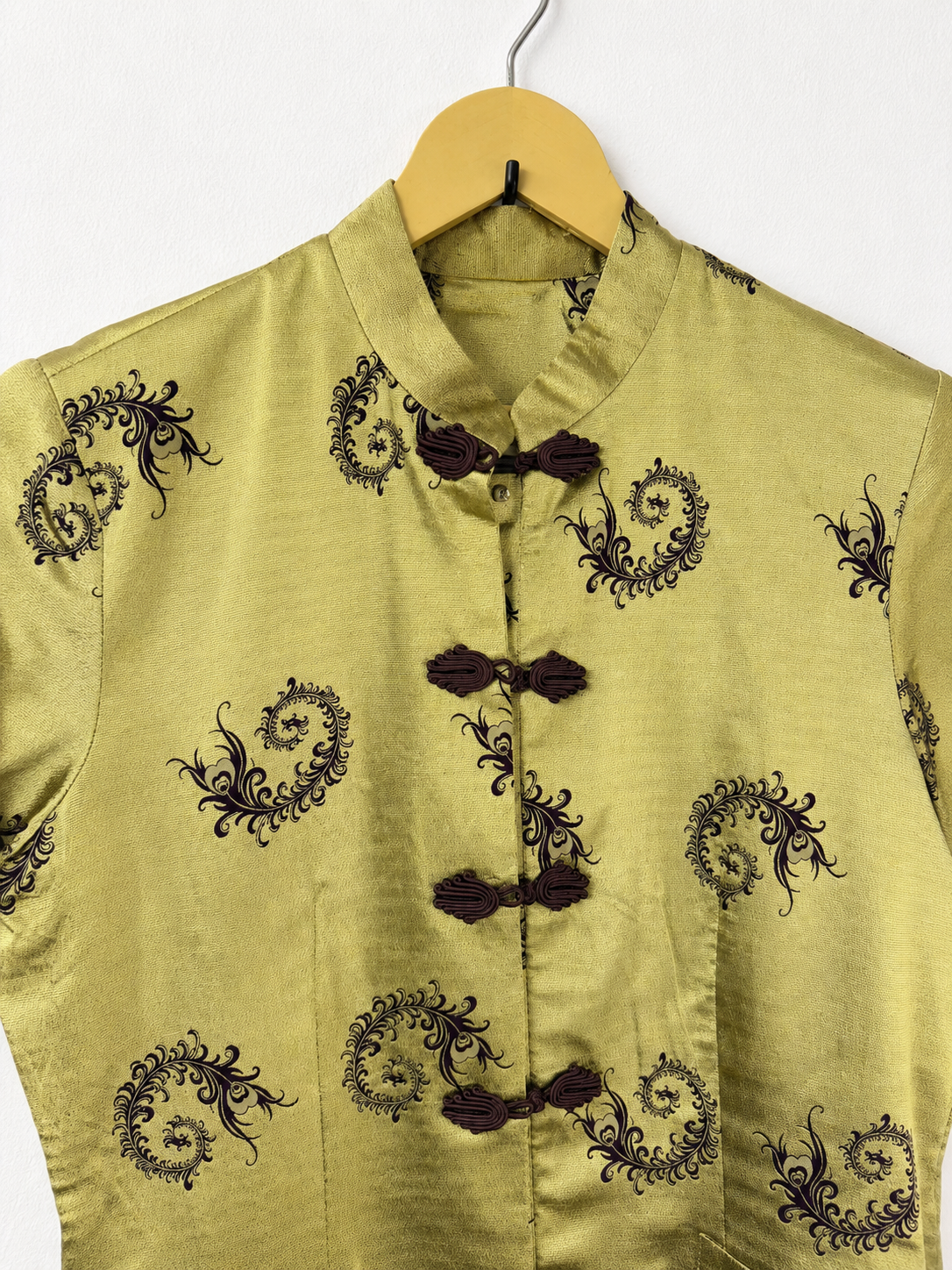 Vintage Paisley Mandarin Collar Frog Closure Shaket