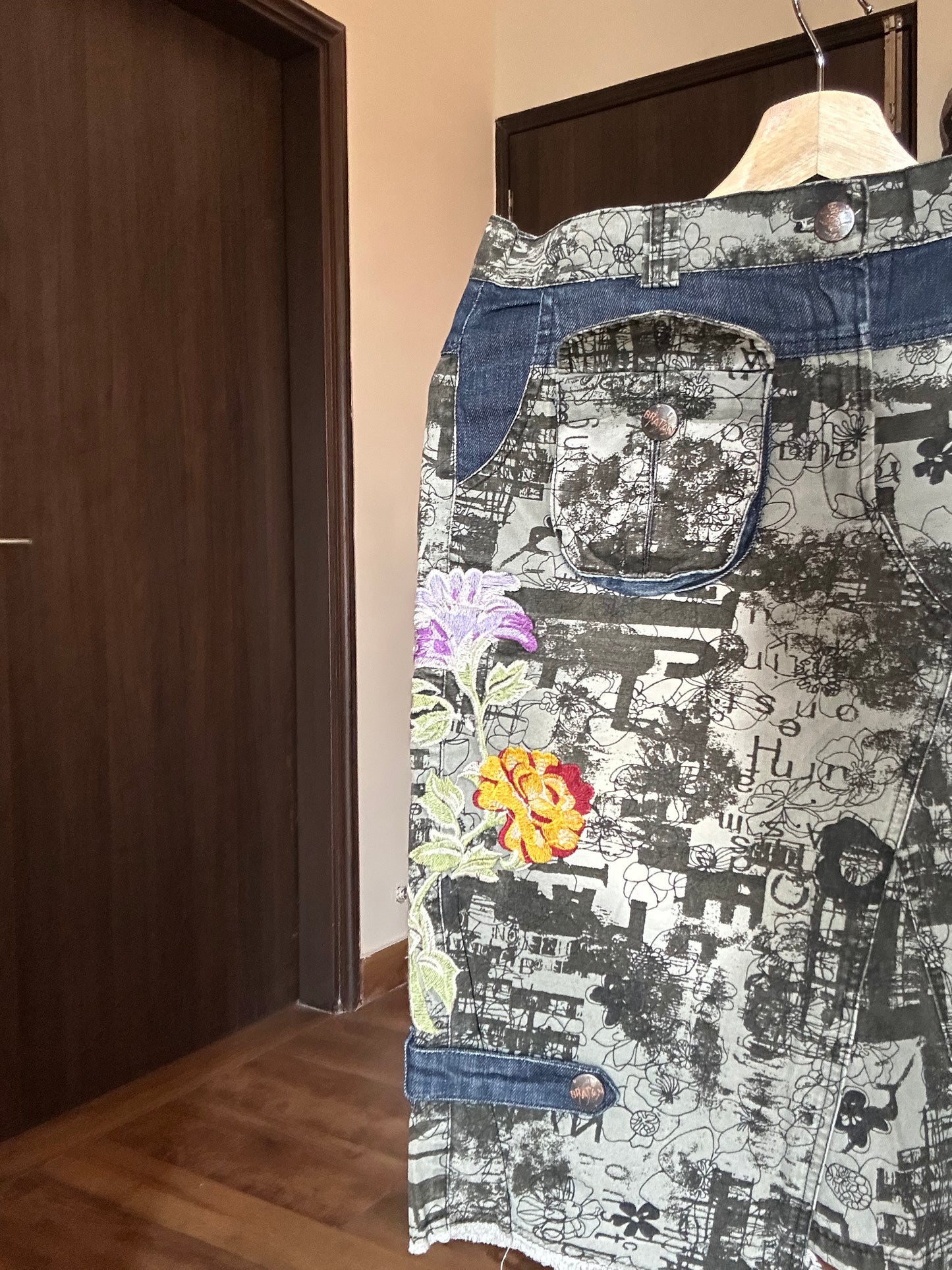 Vintage BN Print Denim Skirt With Six Pockets