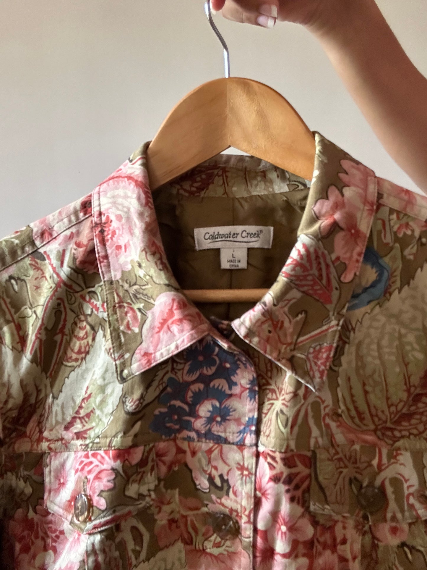 Coldwater Creek Vintage Floral Jungle Print Shaket