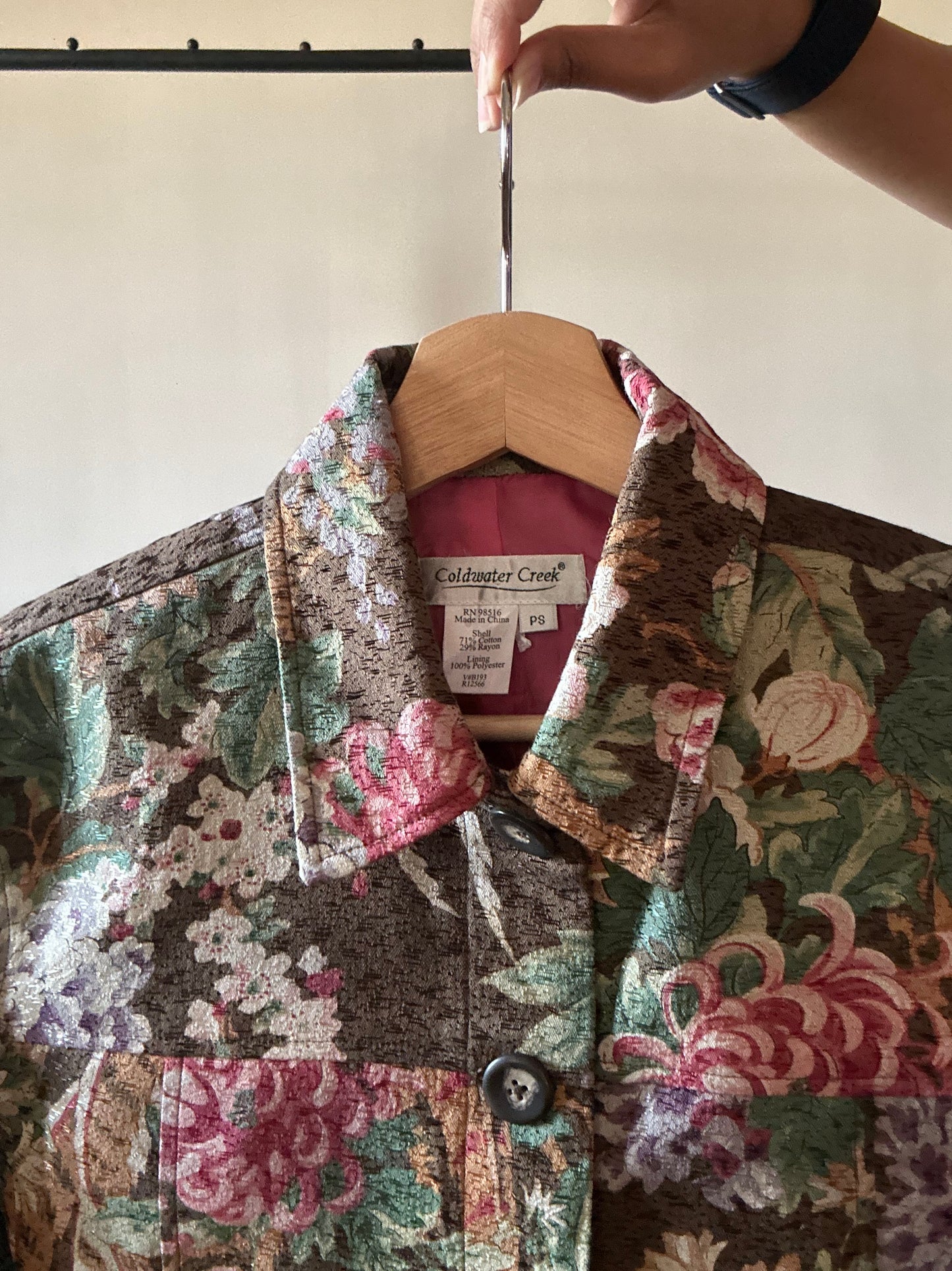 Coldwater Creek Floral Textured Vintage Shaket