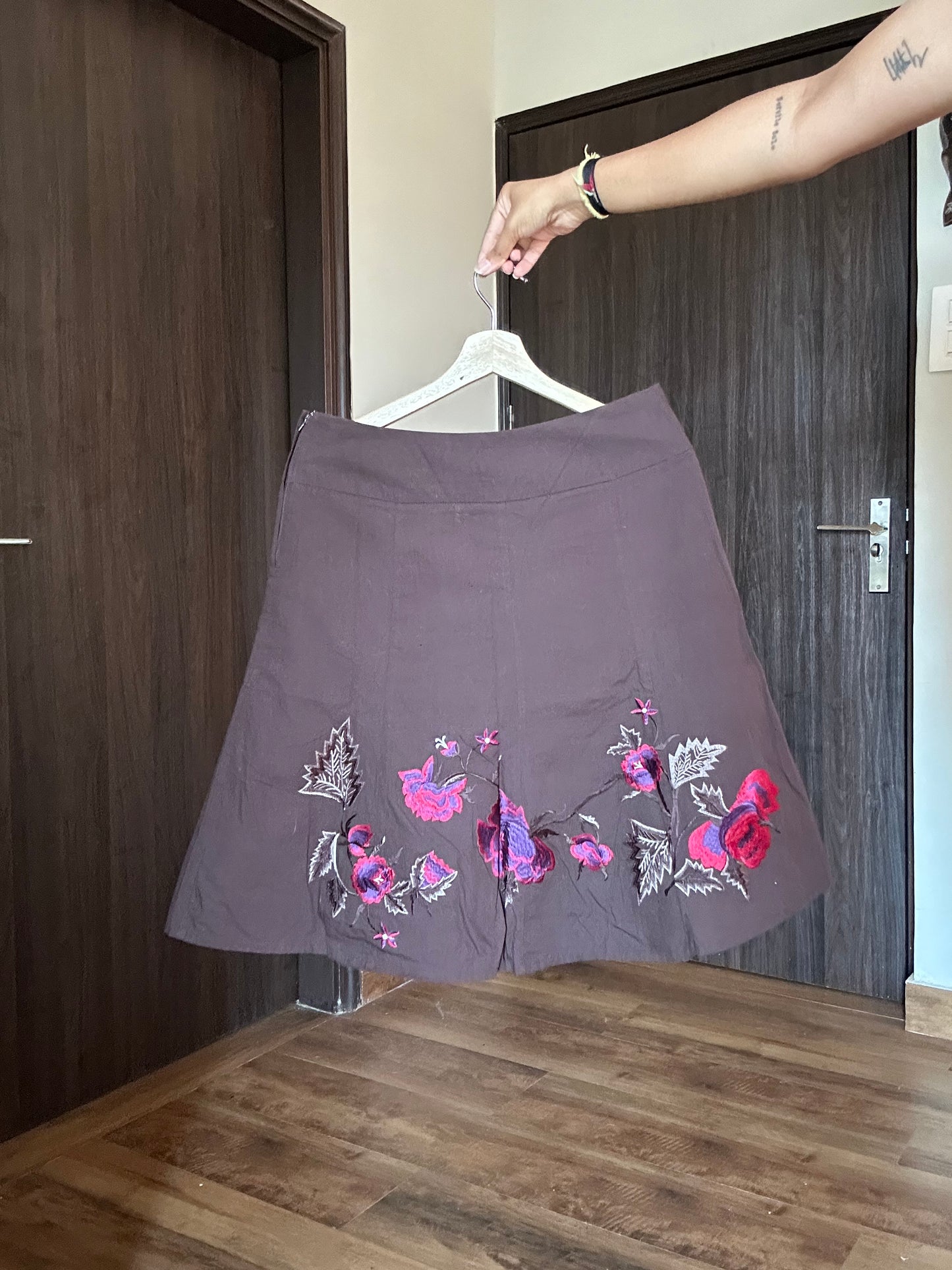 RW&CO. Vintage Embroidered Skirt With Side Zipper
