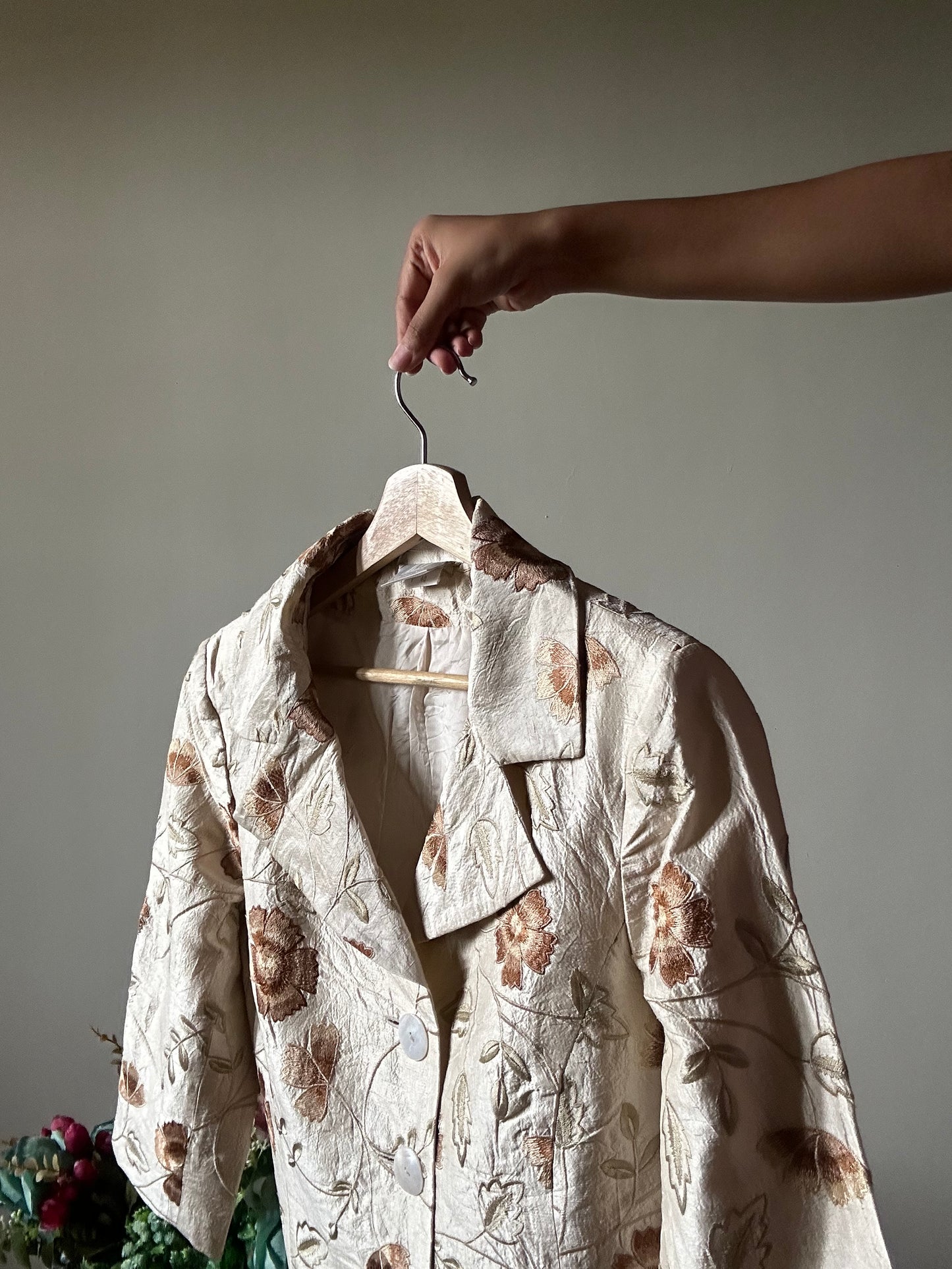 Madeleine Vintage All Embroidered Shaket