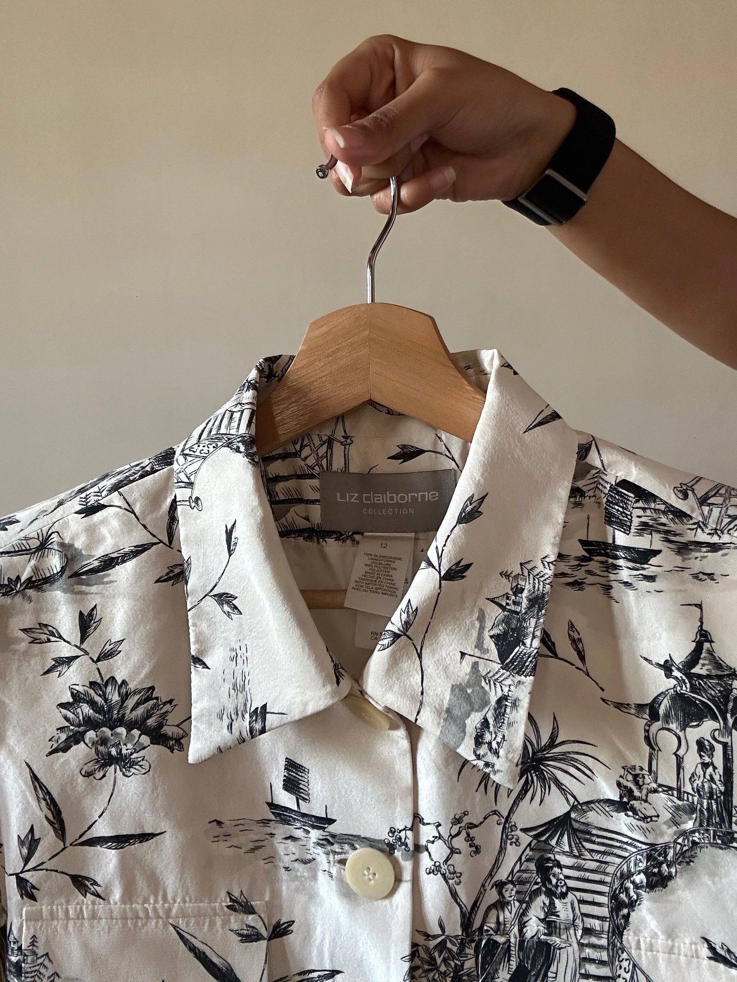 Liz Claiborne Vintage Silk Shaket With Village Life Print