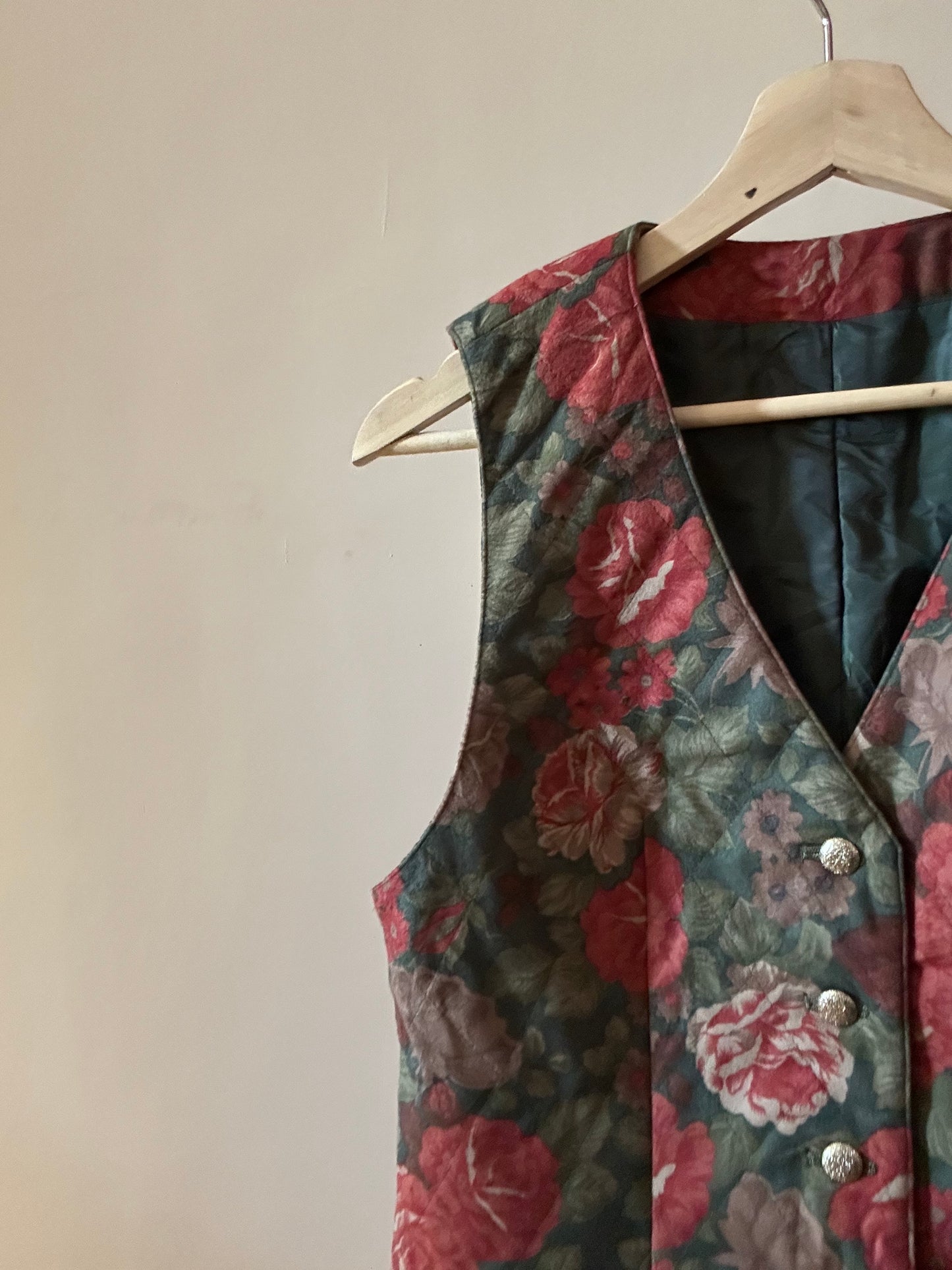 Vintage British Floral Quilt Diamond Design Vest