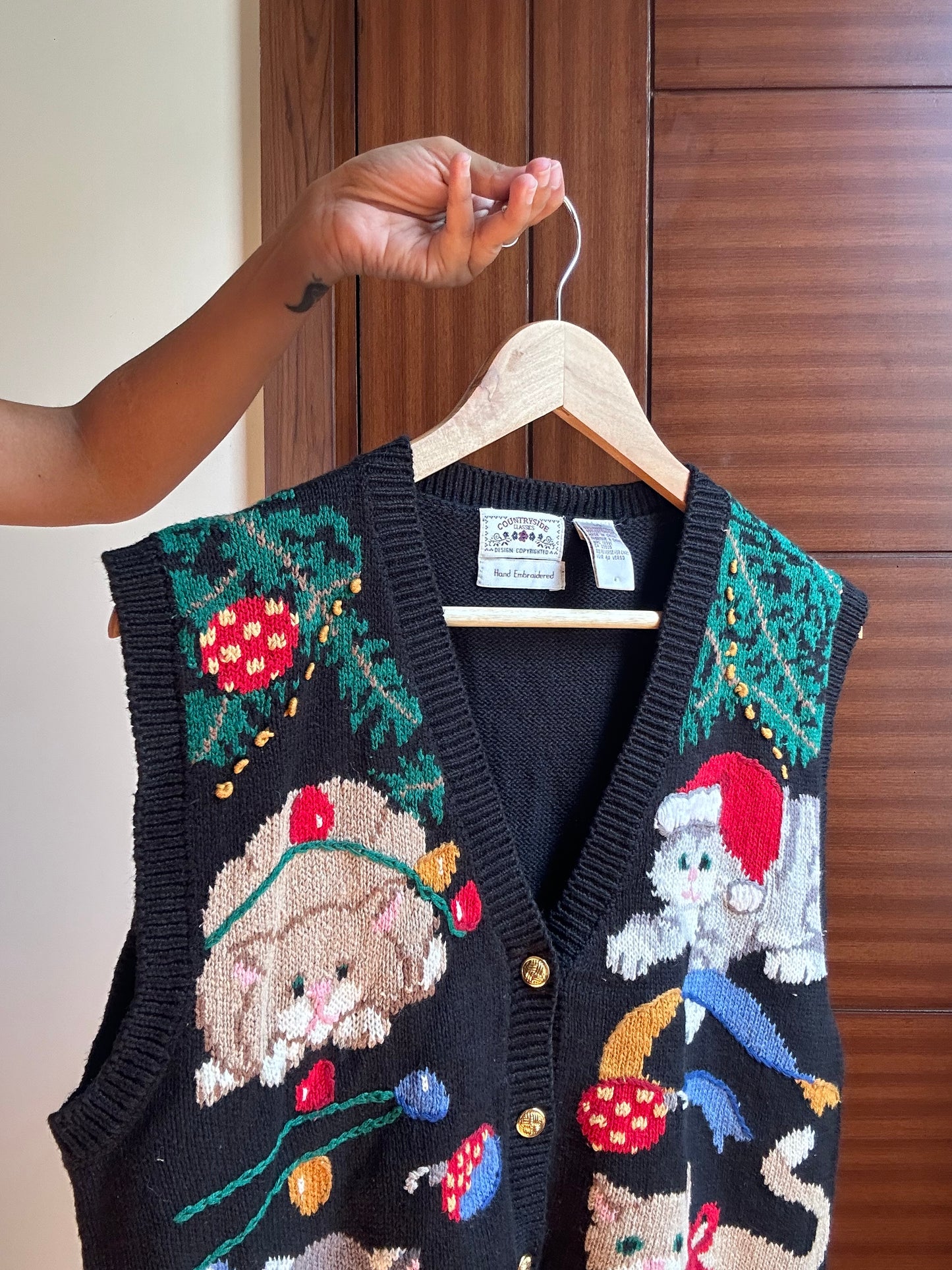 Country Side Classic Vintage Hand Embroidered Knit Vest