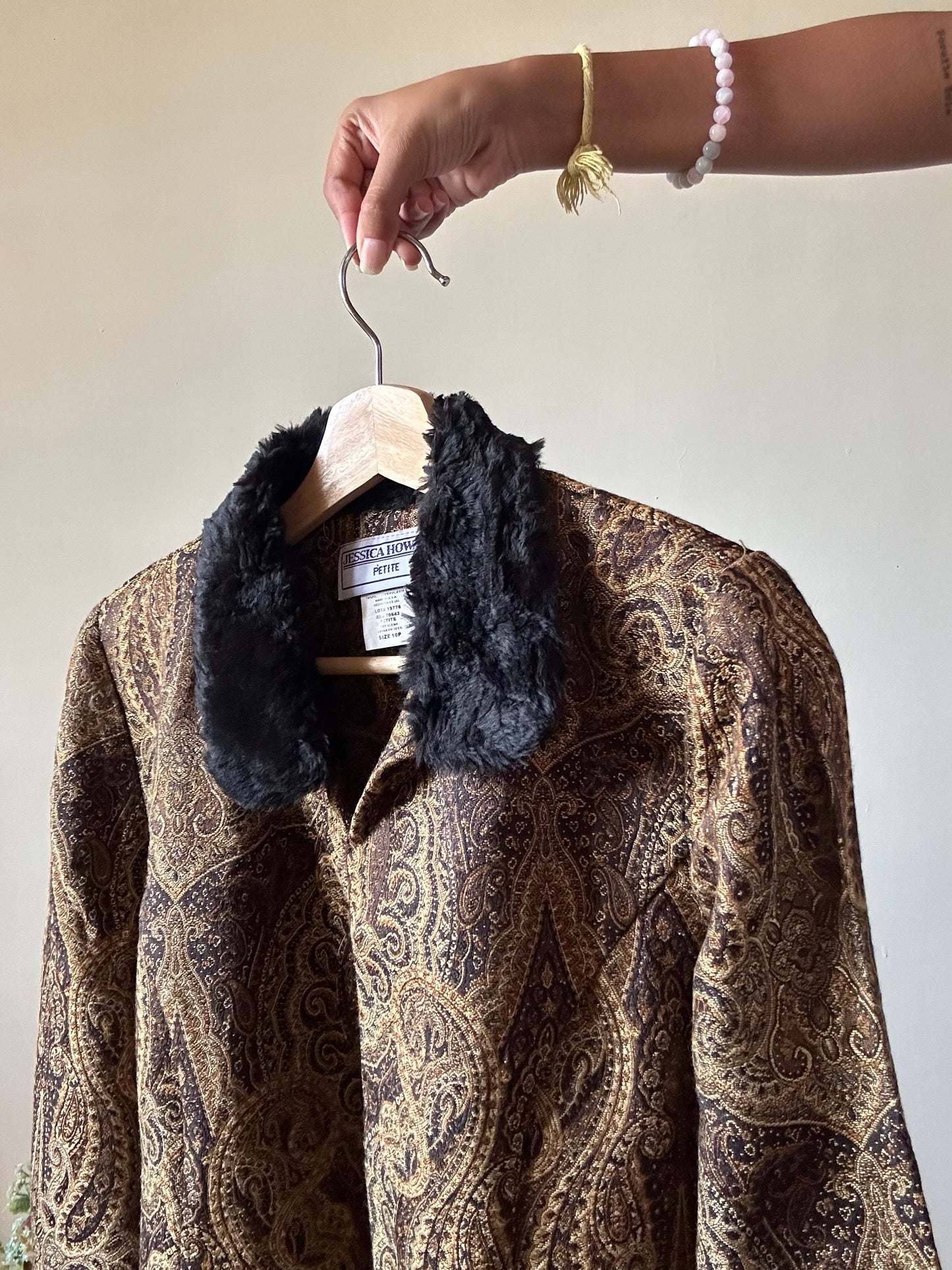 Vintage Jessica Howard Furry Collar Shrug