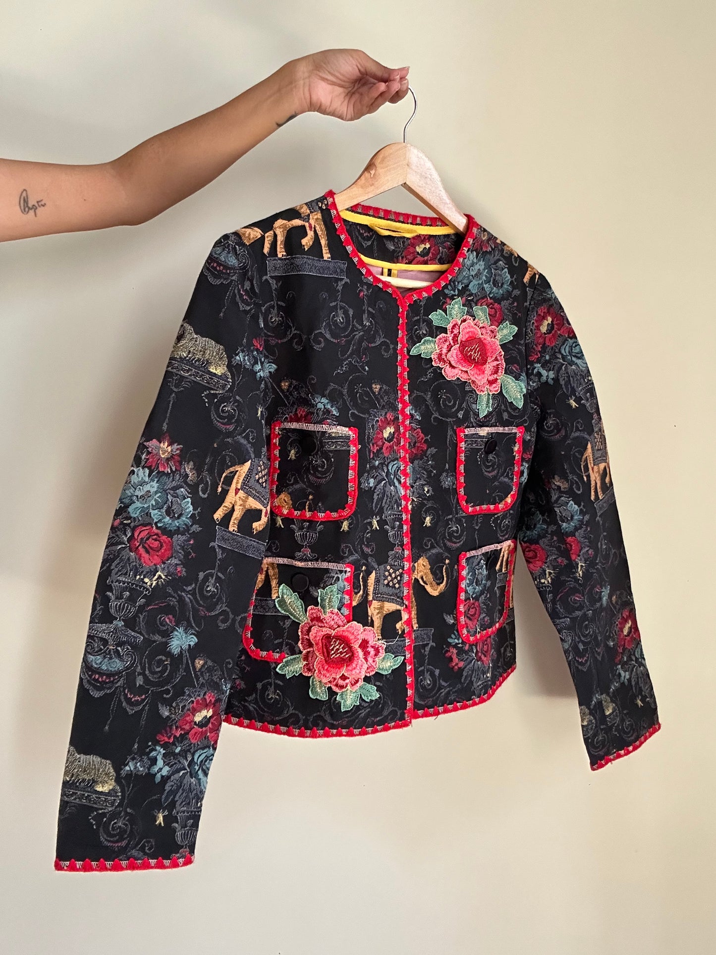 Change Vintage Front Open Shaket