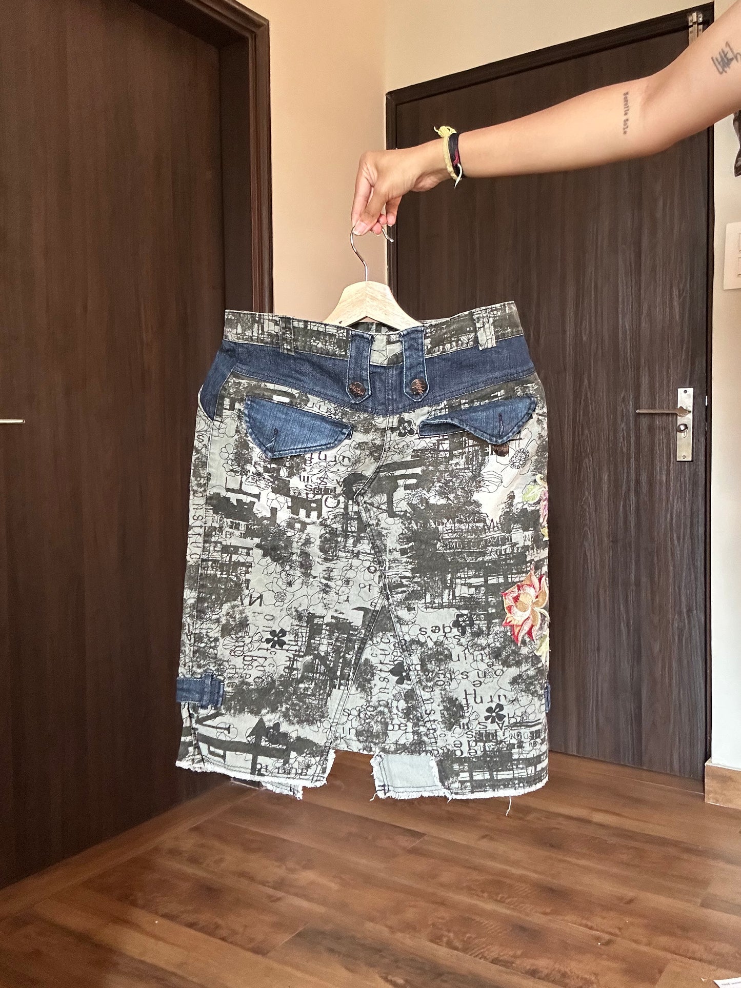 Vintage BN Print Denim Skirt With Six Pockets