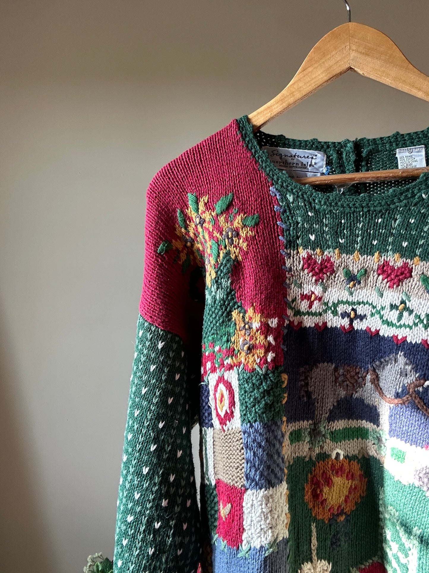 Signatures By Northern Isles Vintage Little House Pullover