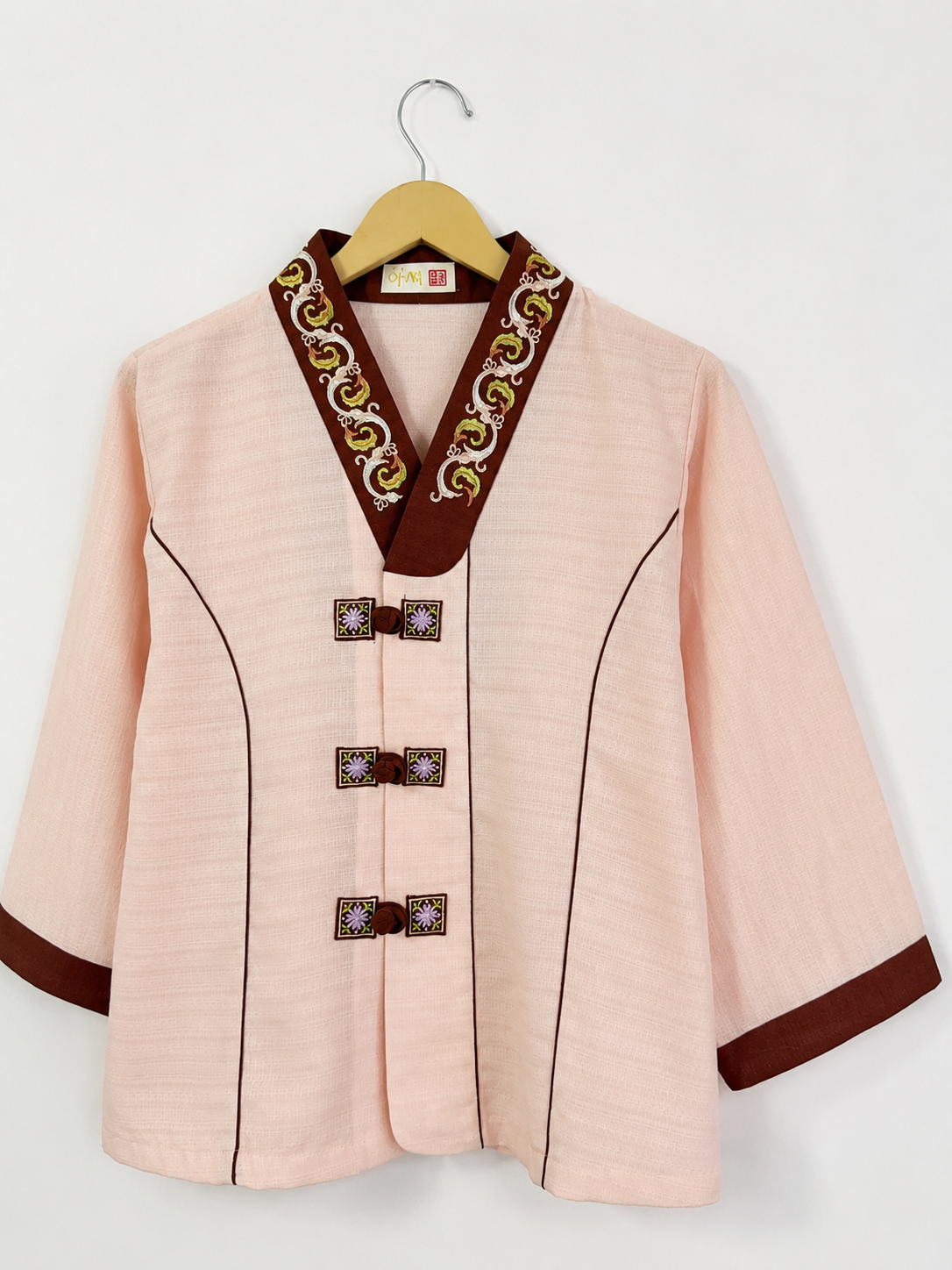 Vintage Women’s Blush Pink Embroidered Kimono Jacket