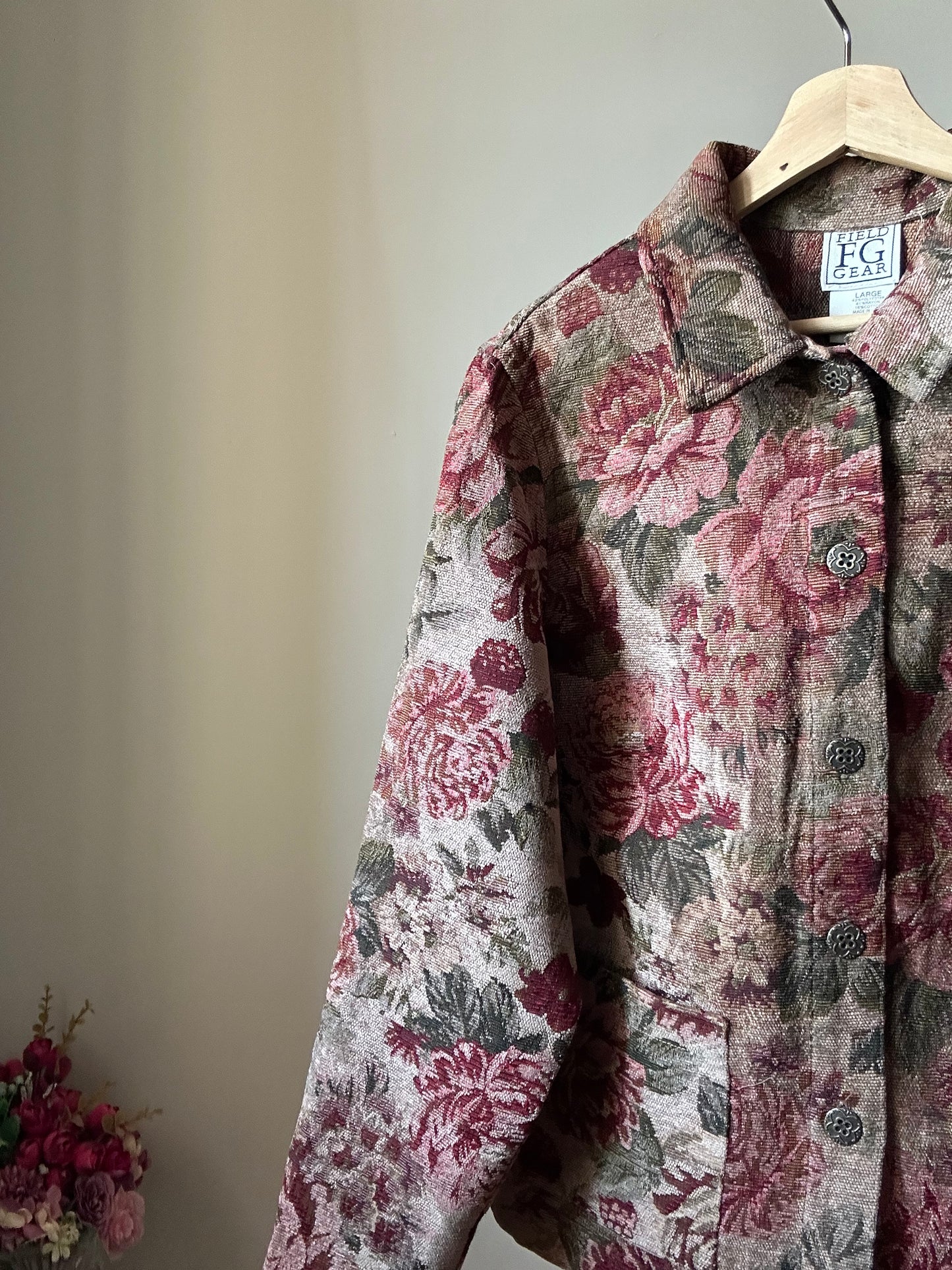 Vintage Field Gear Rose Weaved Shaket