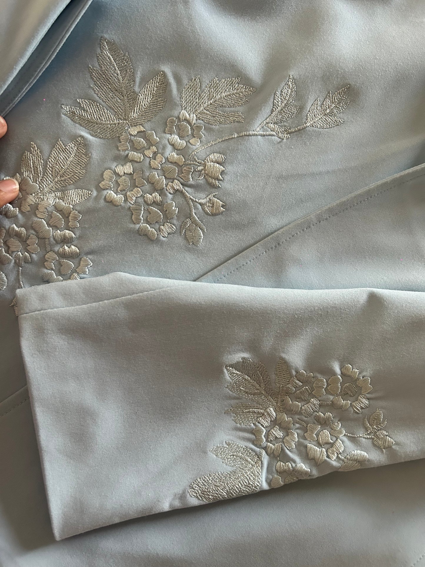 Graff Vintage Front Open Floral Embroidered Shaket