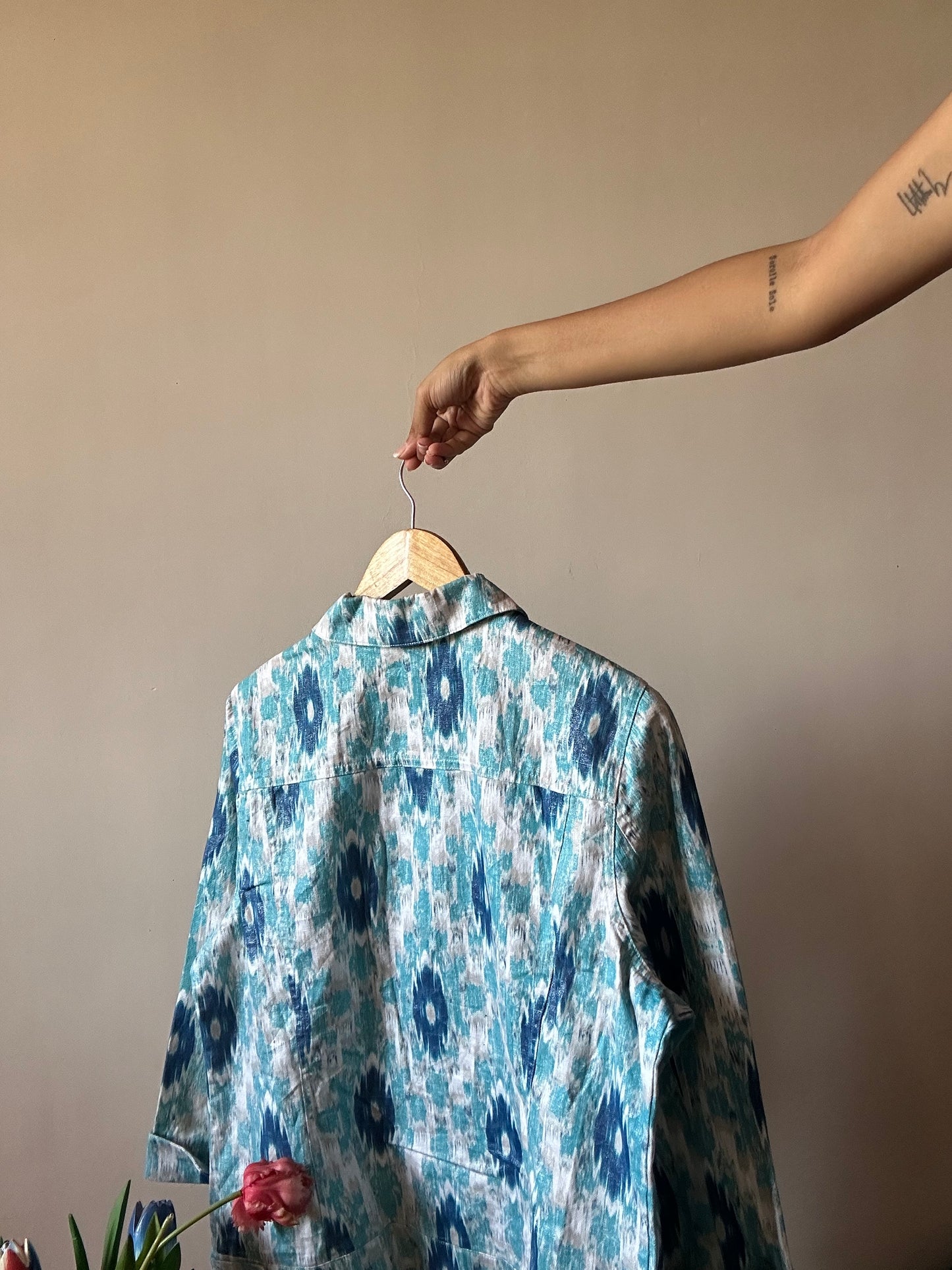 Chico’s Vintage Printed Shaket With Shimmer