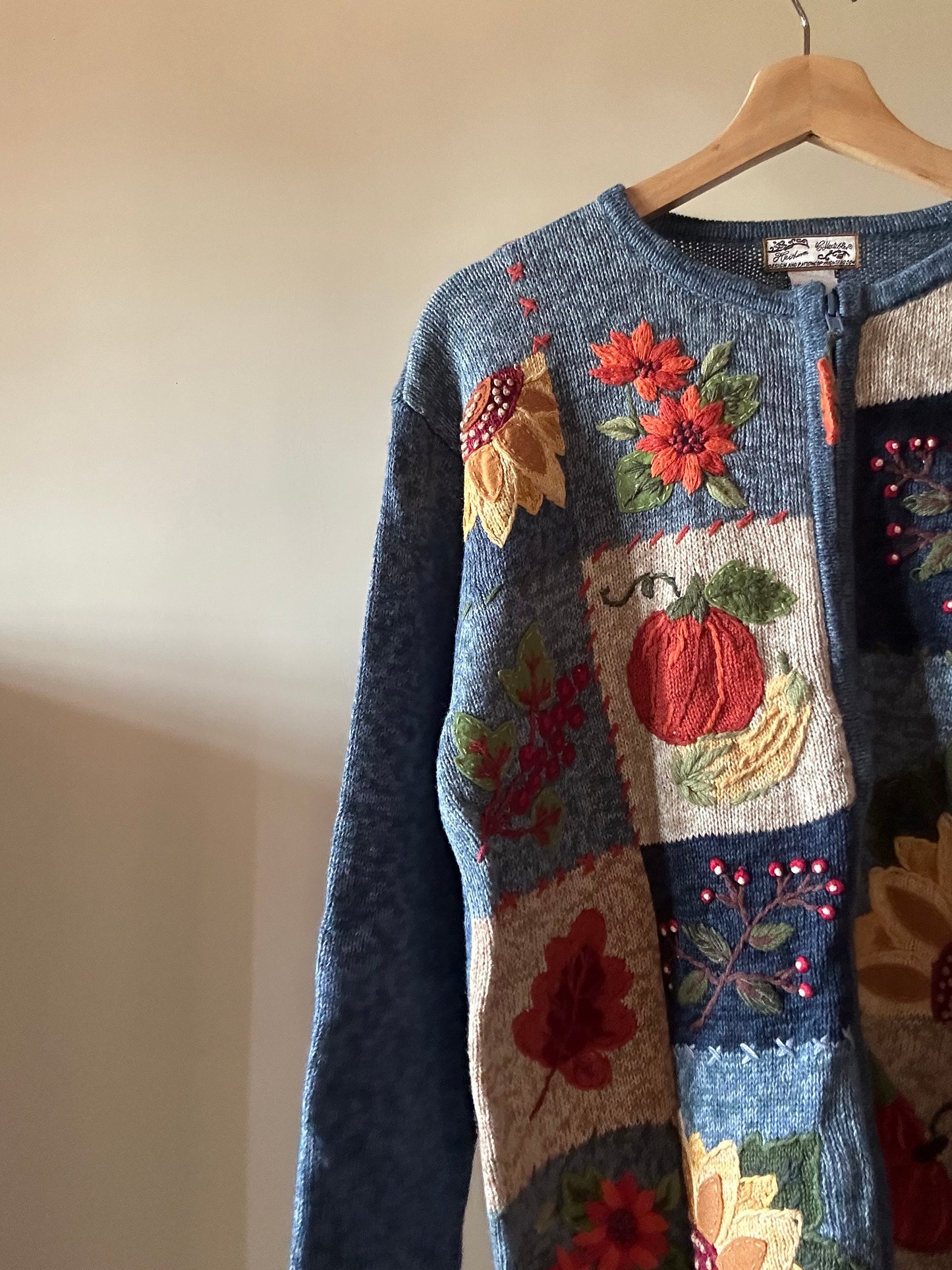 Vintage Heirloom Collectibles Embroidered Knit Cardigan