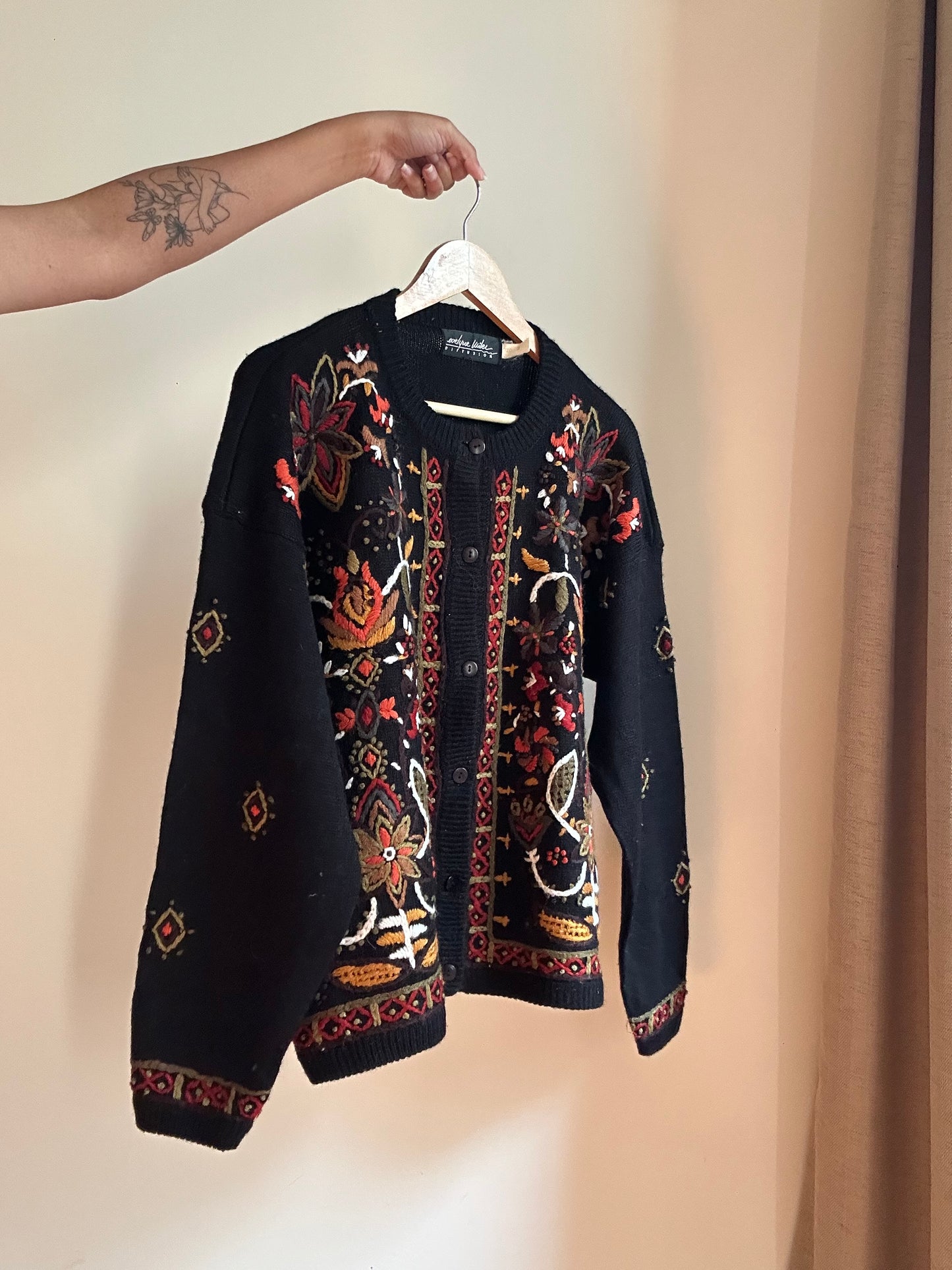 Evelyue Vintage Embroidered Knit Cardigan