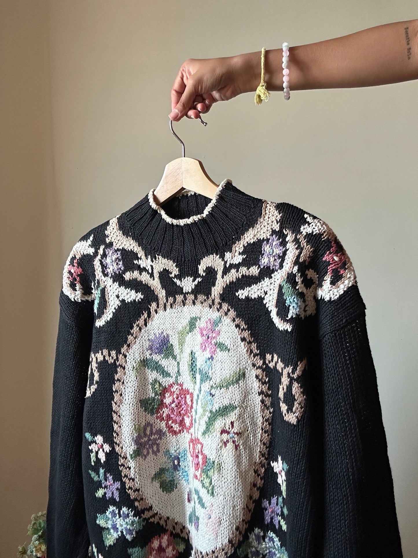Beldochpopper Vintage Hand Embroidered Floral Pullover